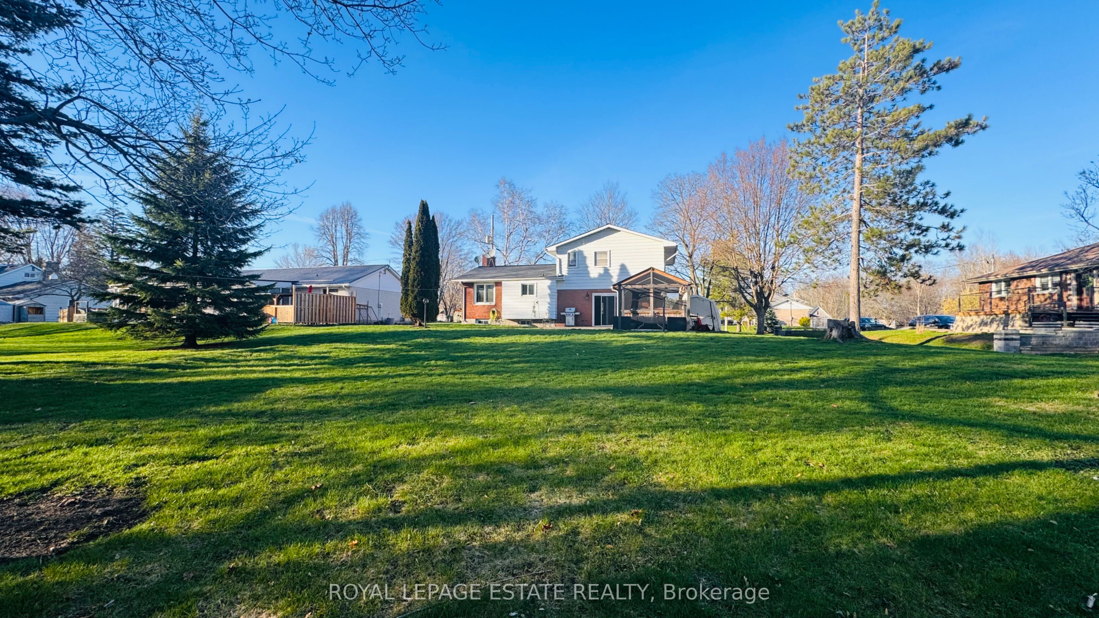 102 Greenfield Park Property Photo 7