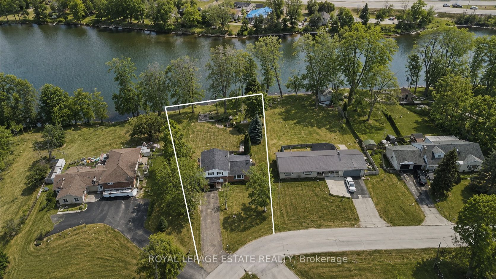 102 Greenfield Park Property Photo 36
