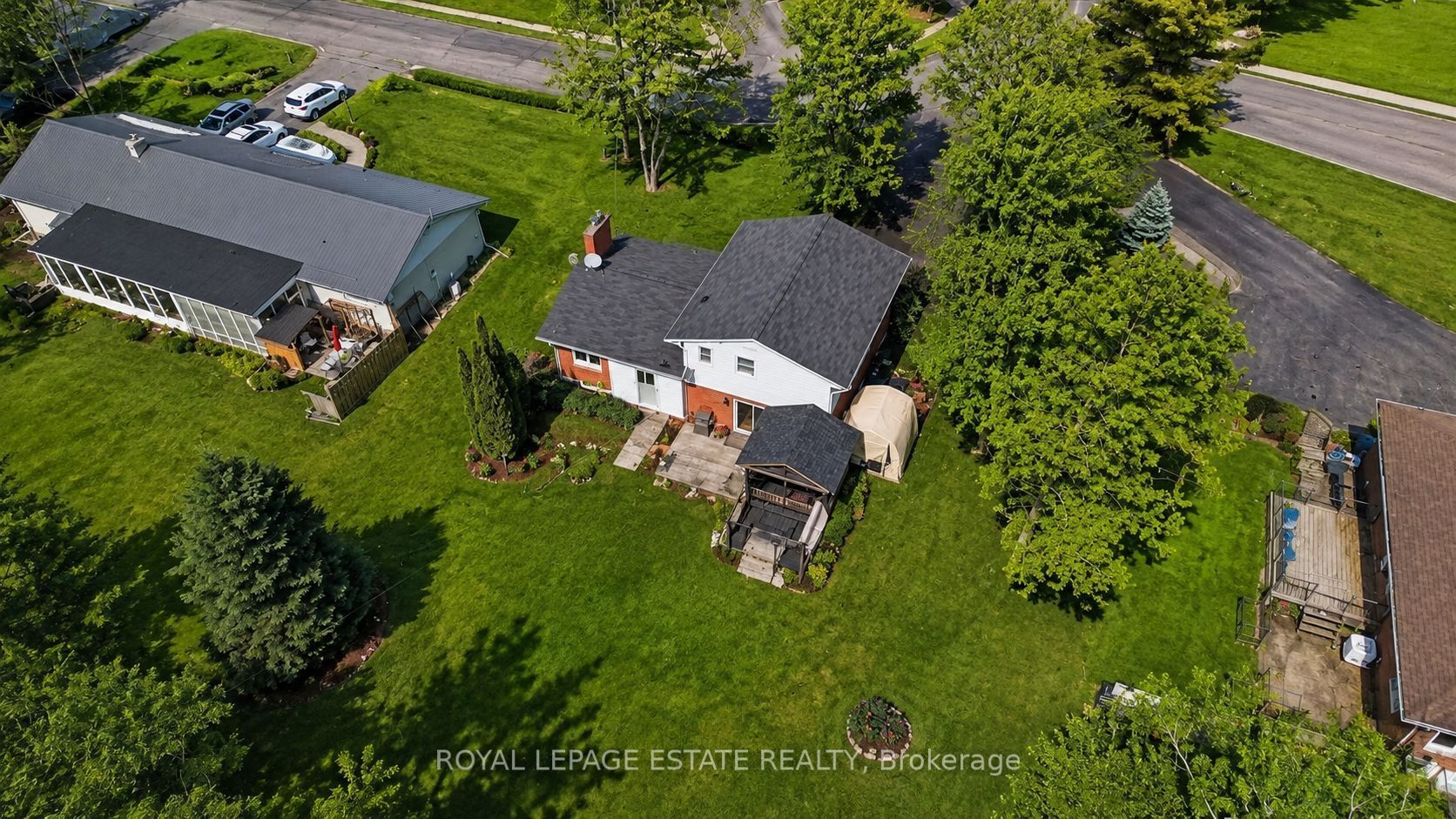 102 Greenfield Park Property Photo 38