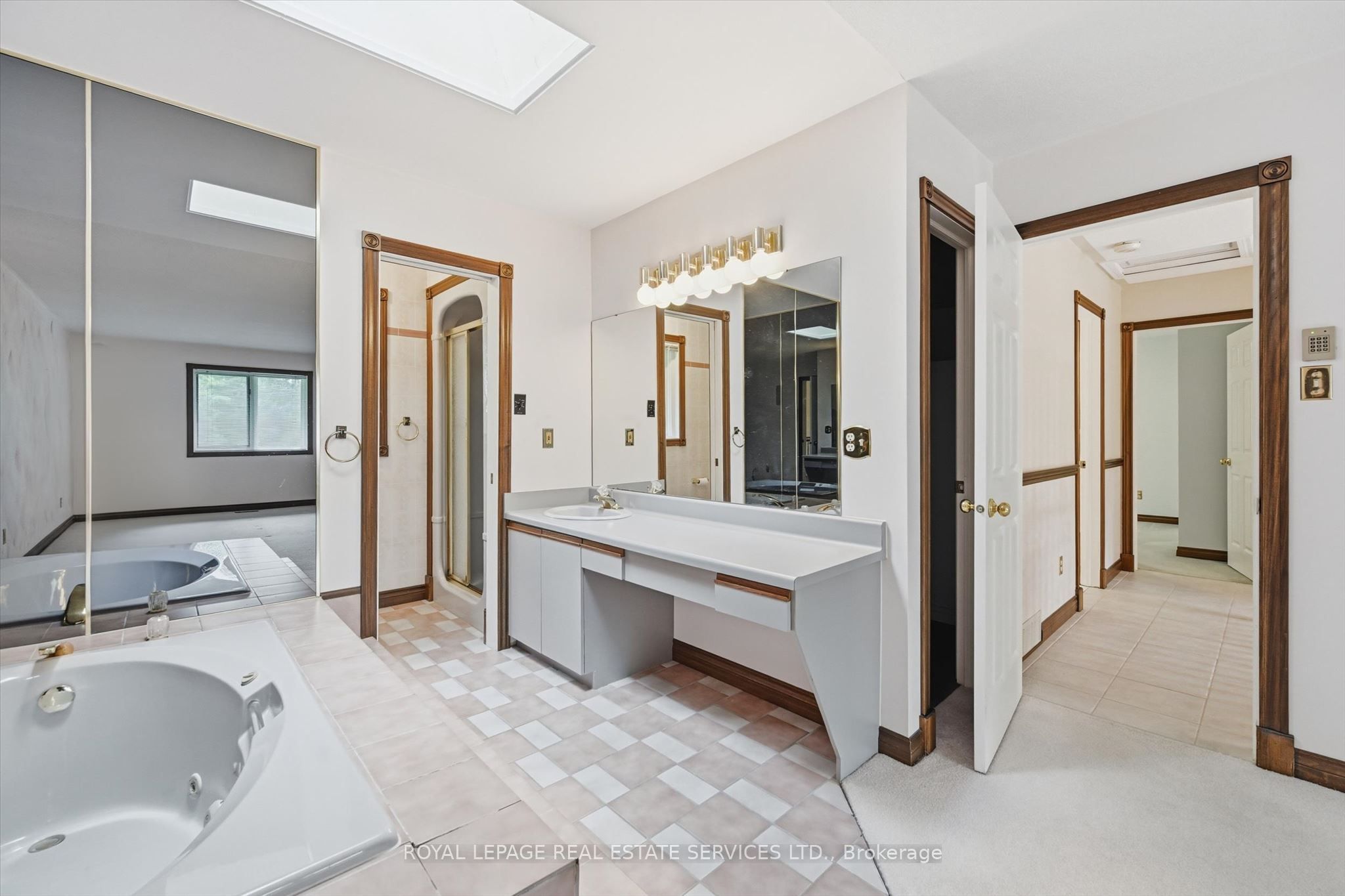 683 Canboro Road Property Photo 32