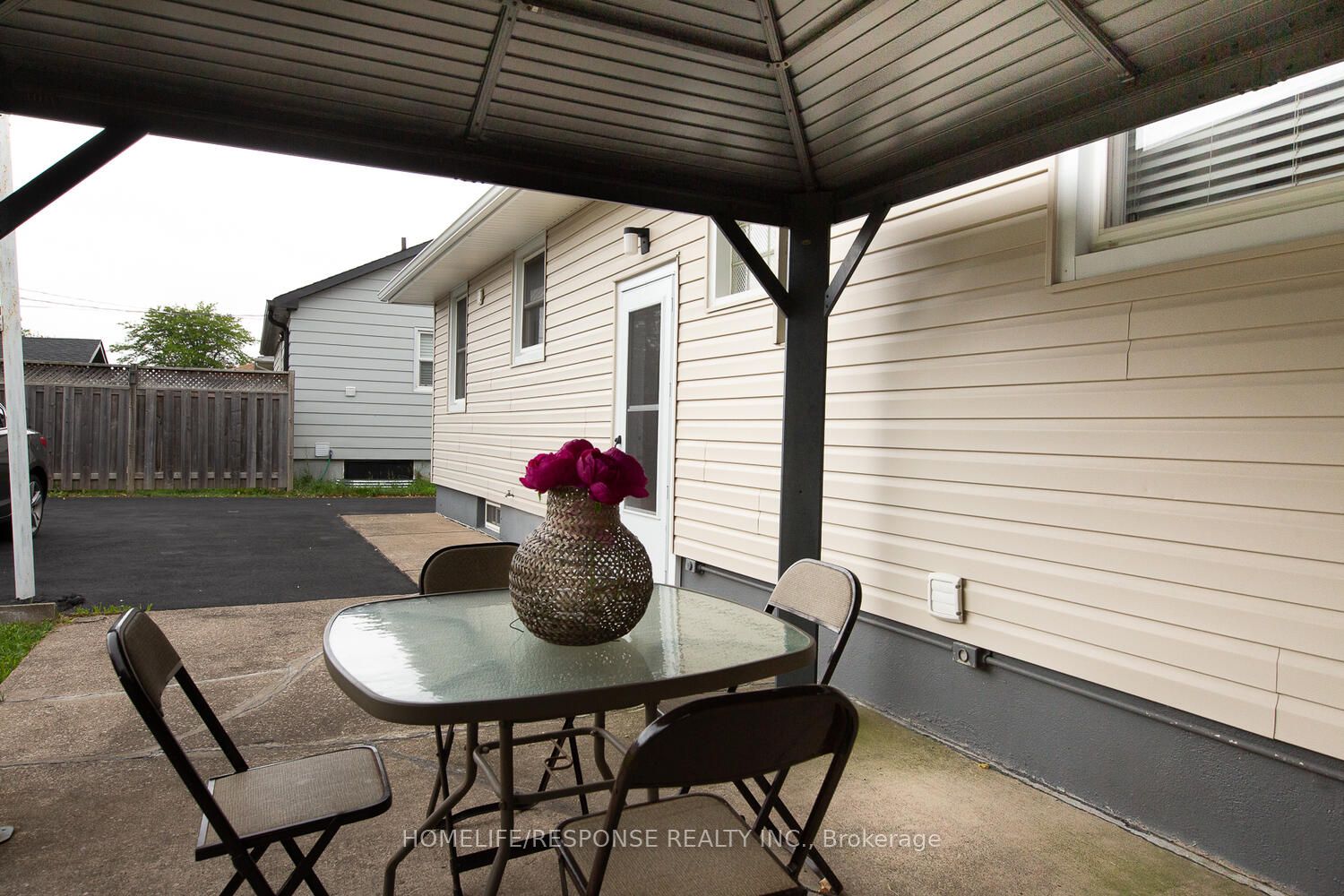 35 Parkdale Drive Property Photo 28