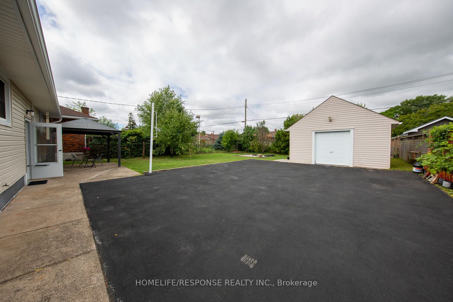 35 Parkdale Drive Property Photo 29