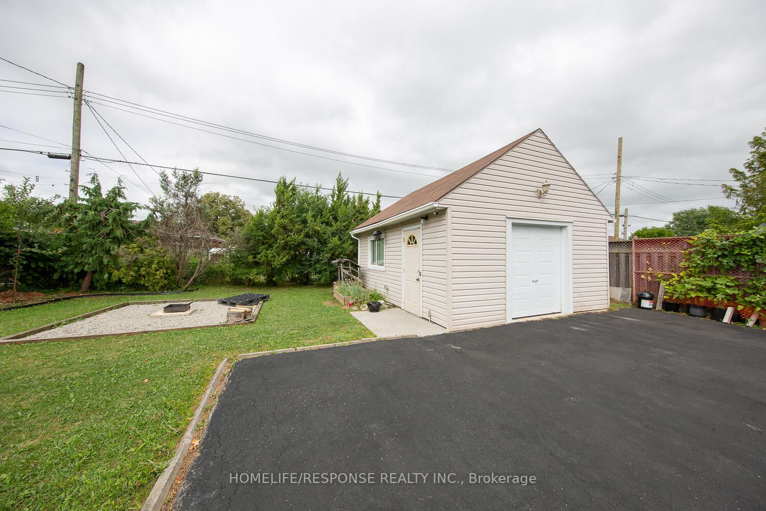 35 Parkdale Drive Property Photo 31