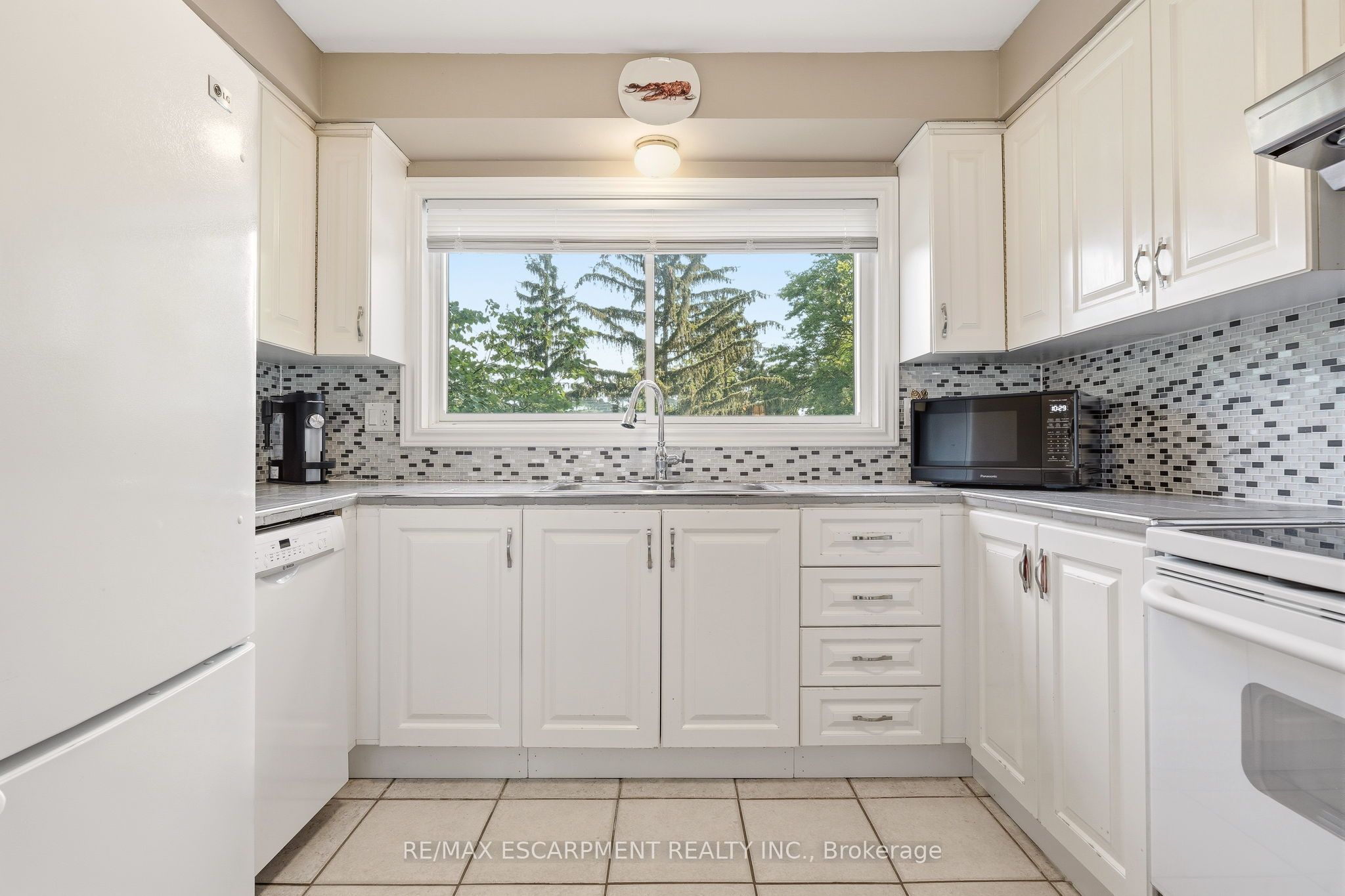 125 Bonaventure Drive 2 Property Photo 18