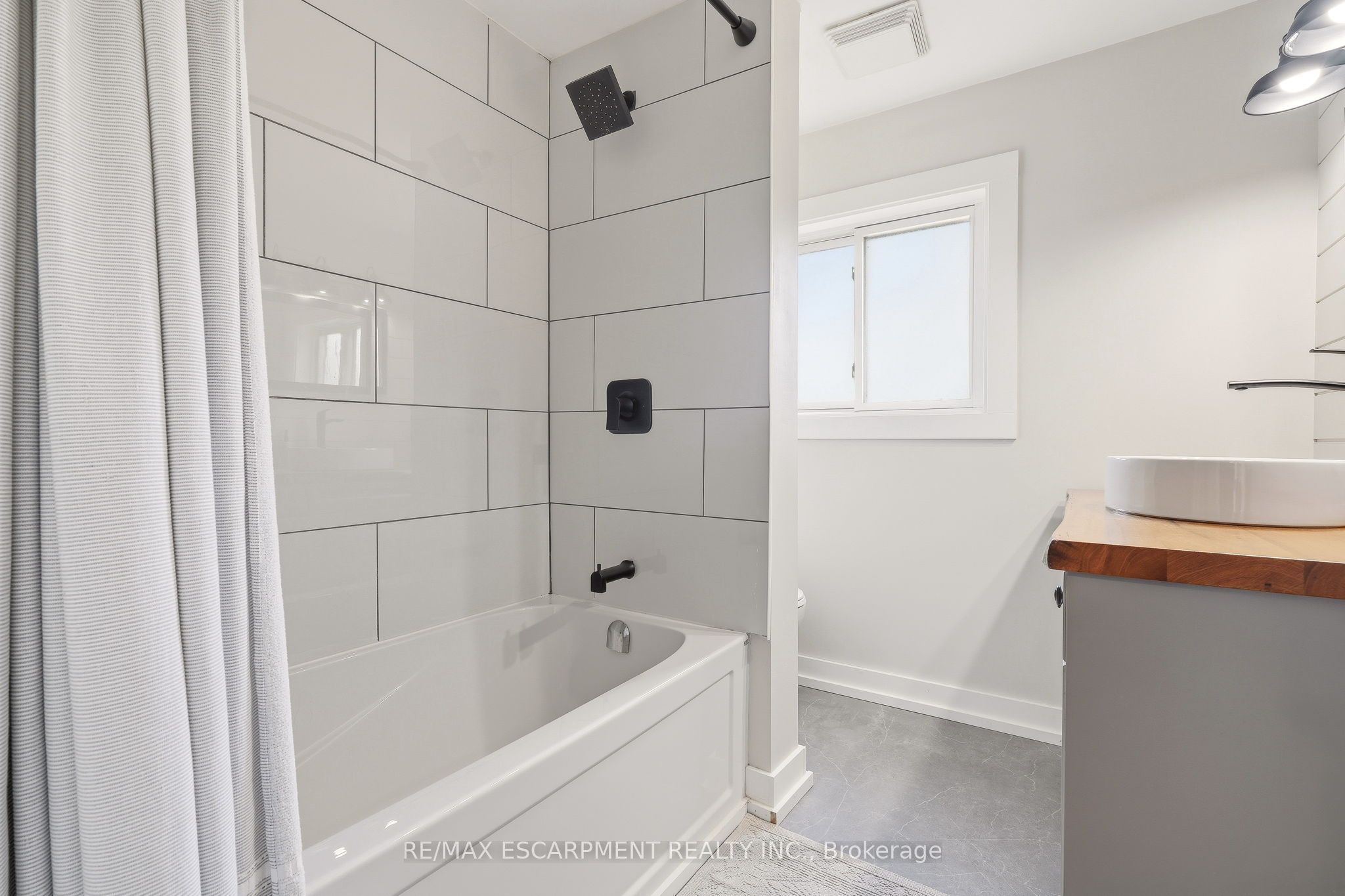 125 Bonaventure Drive 2 Property Photo 31