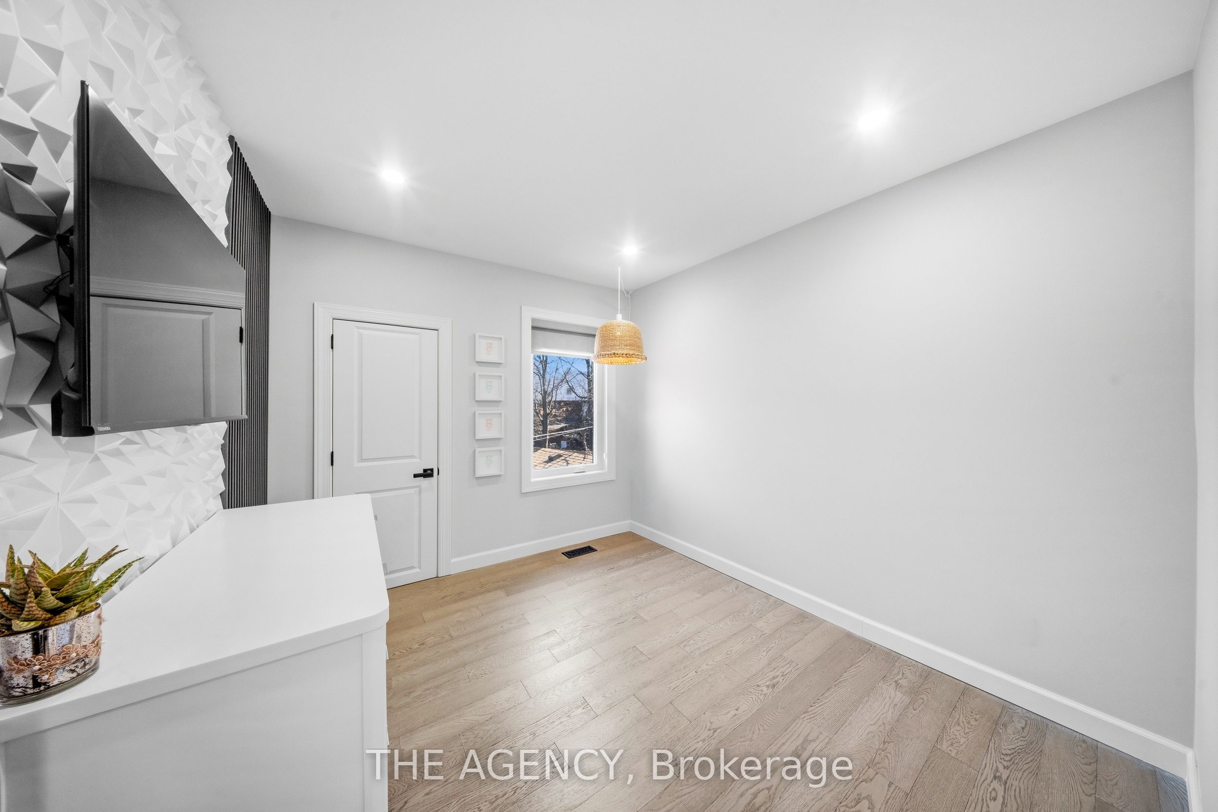 273 Stinson Crescent Property Photo 26