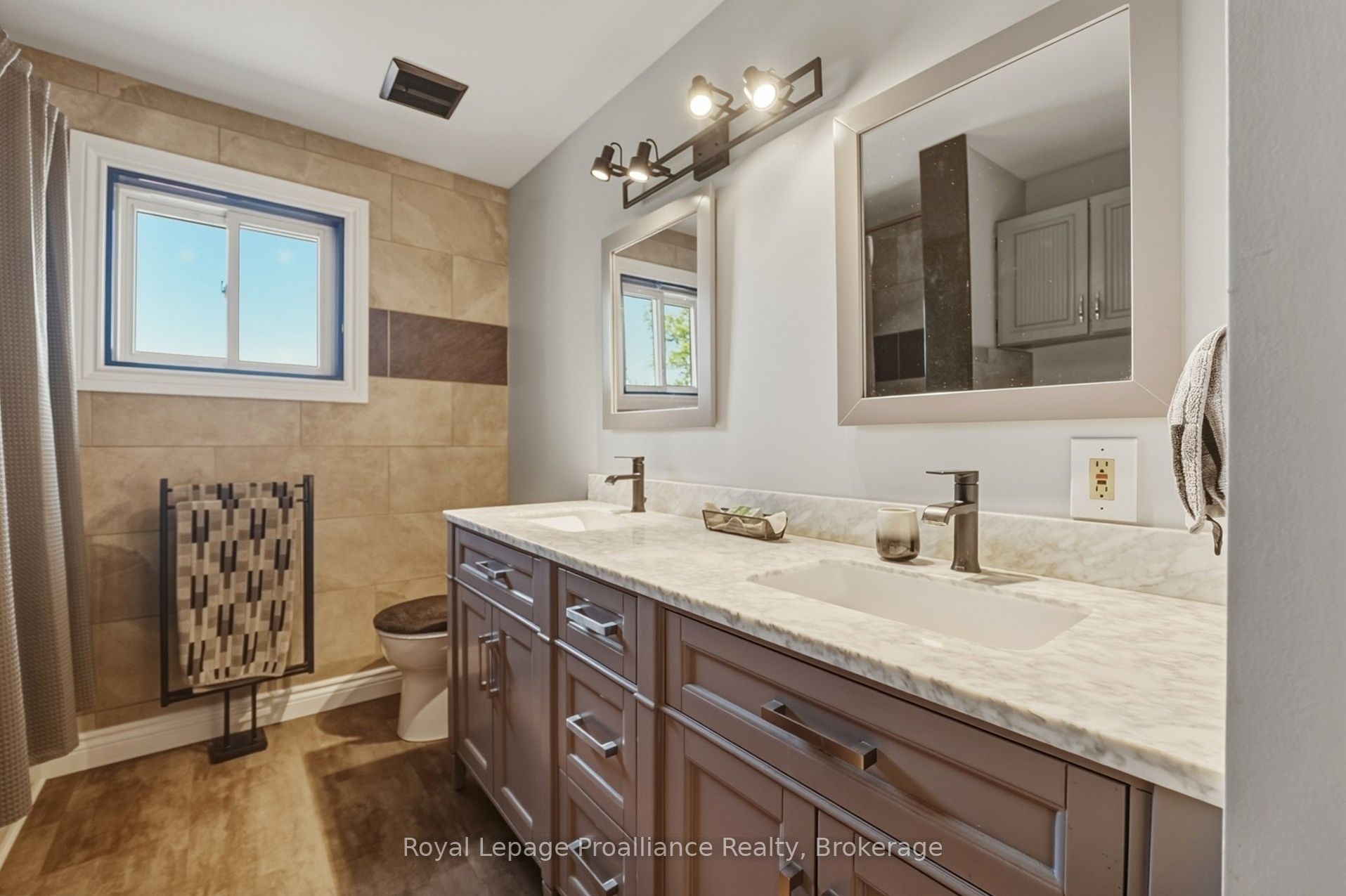539 Lahey Road Property Photo 14