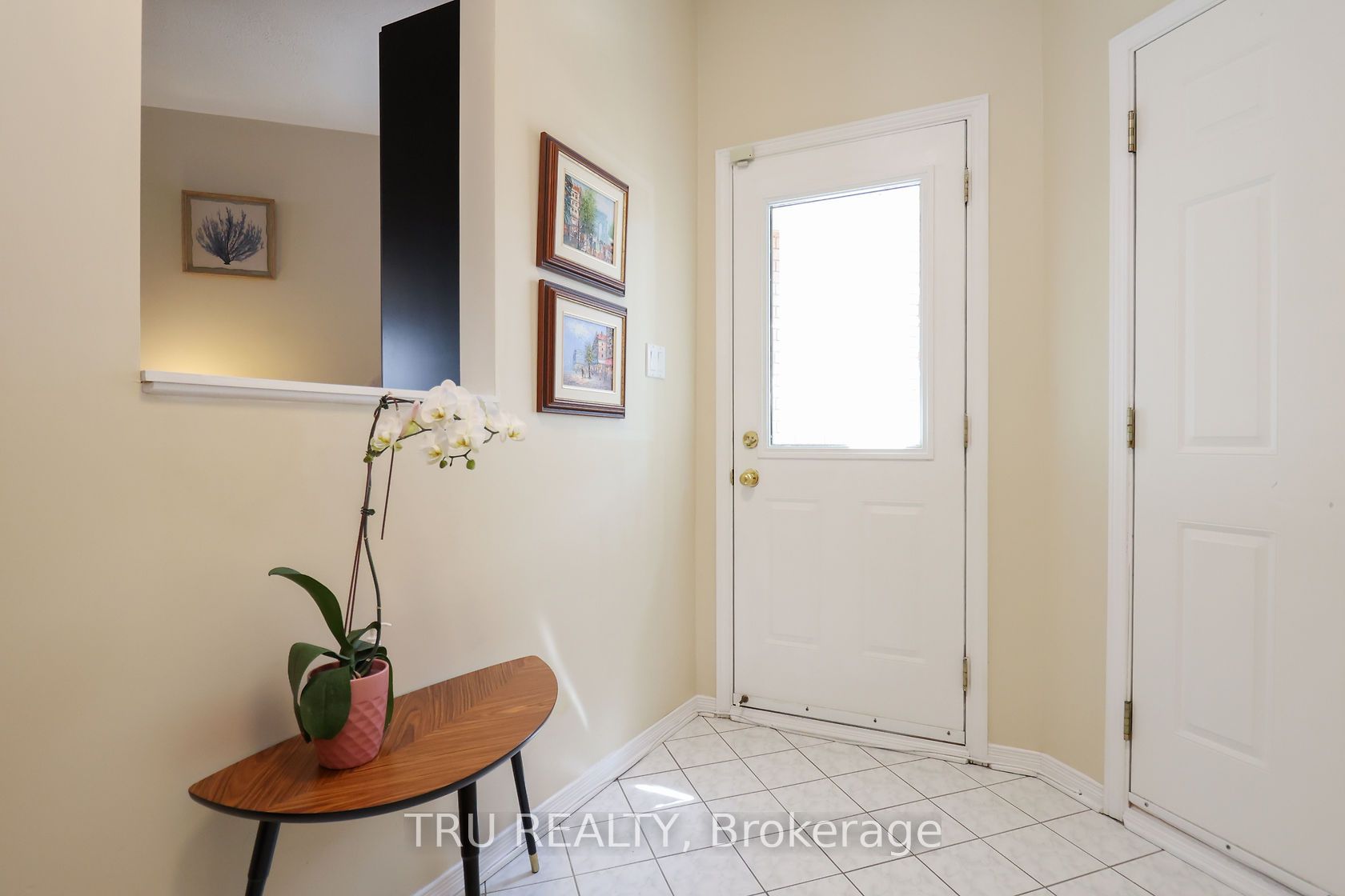 186 Daventry Crescent Property Photo 5