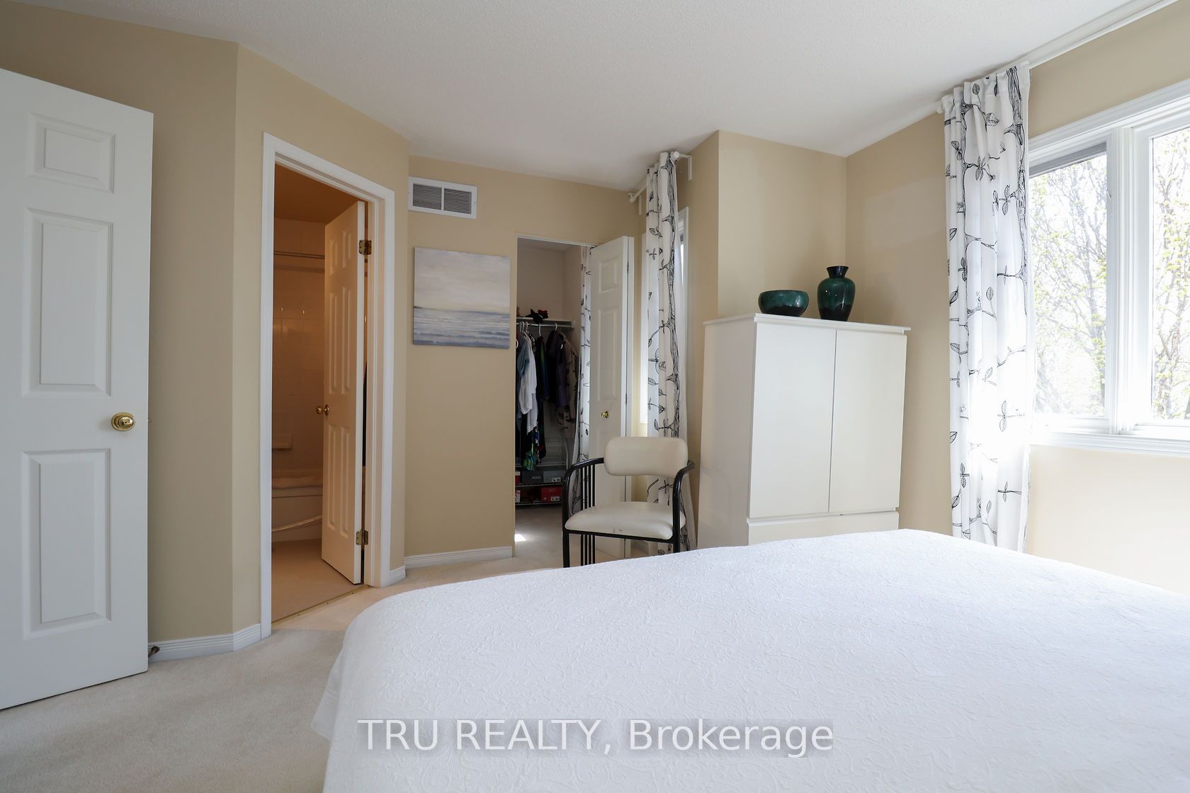 186 Daventry Crescent Property Photo 24