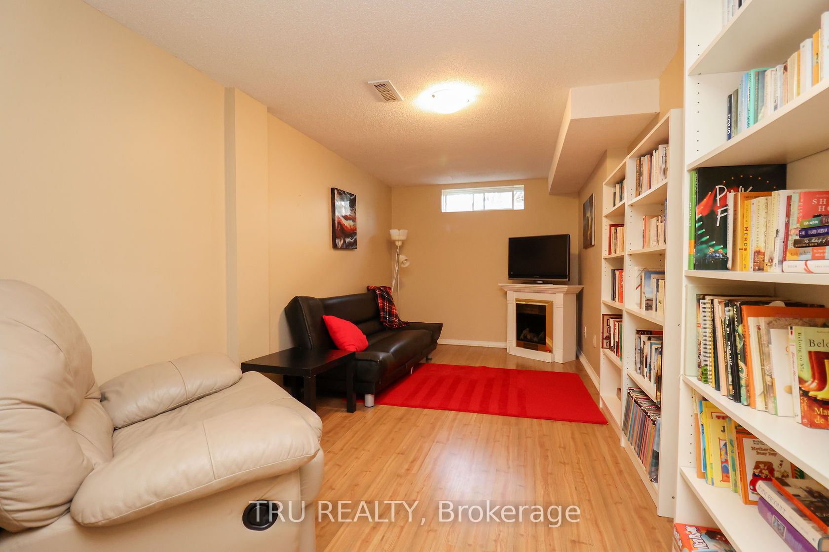 186 Daventry Crescent Property Photo 40