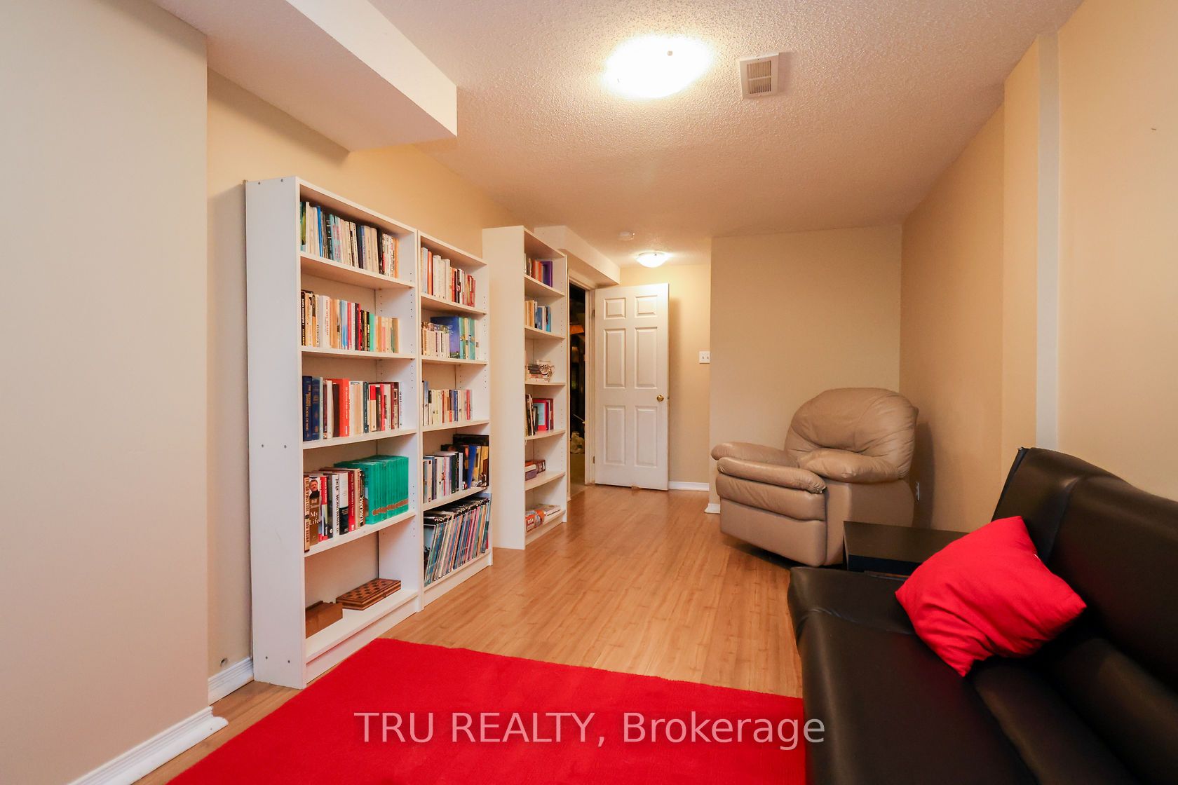 186 Daventry Crescent Property Photo 43