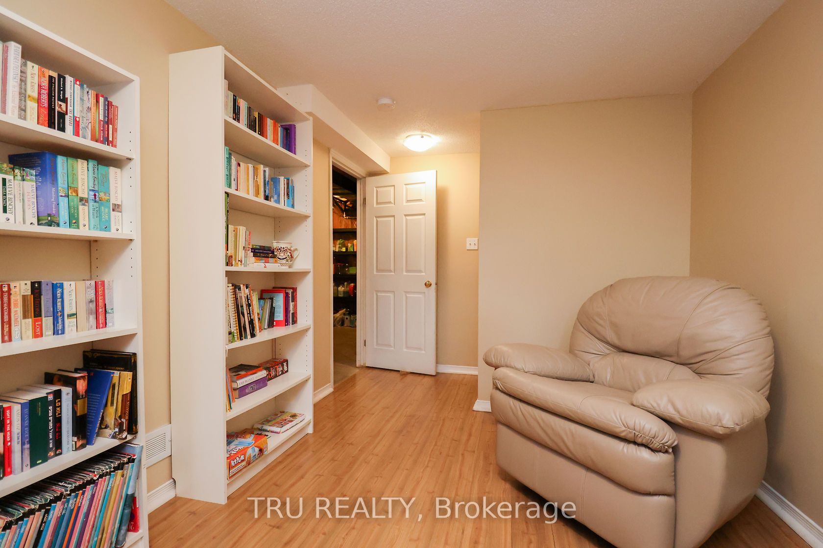 186 Daventry Crescent Property Photo 44
