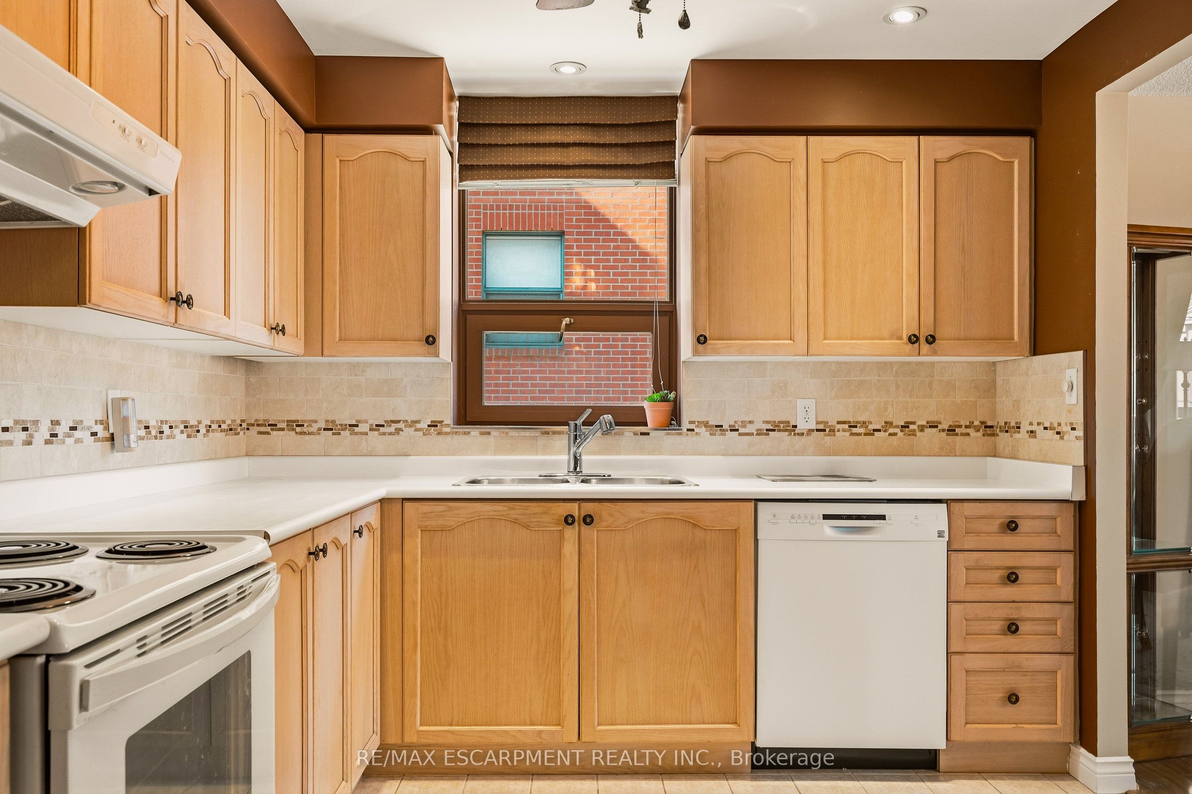 8 Main Street 203 Property Photo 5