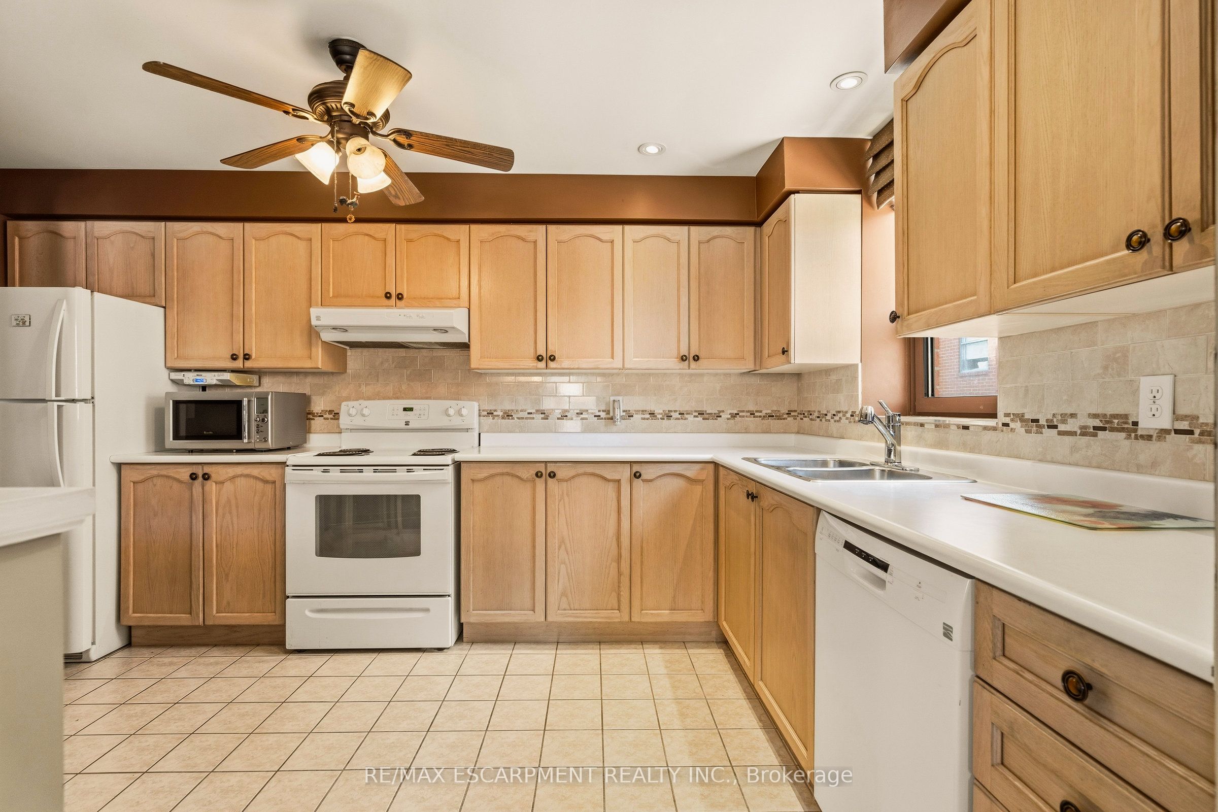 8 Main Street 203 Property Photo 6