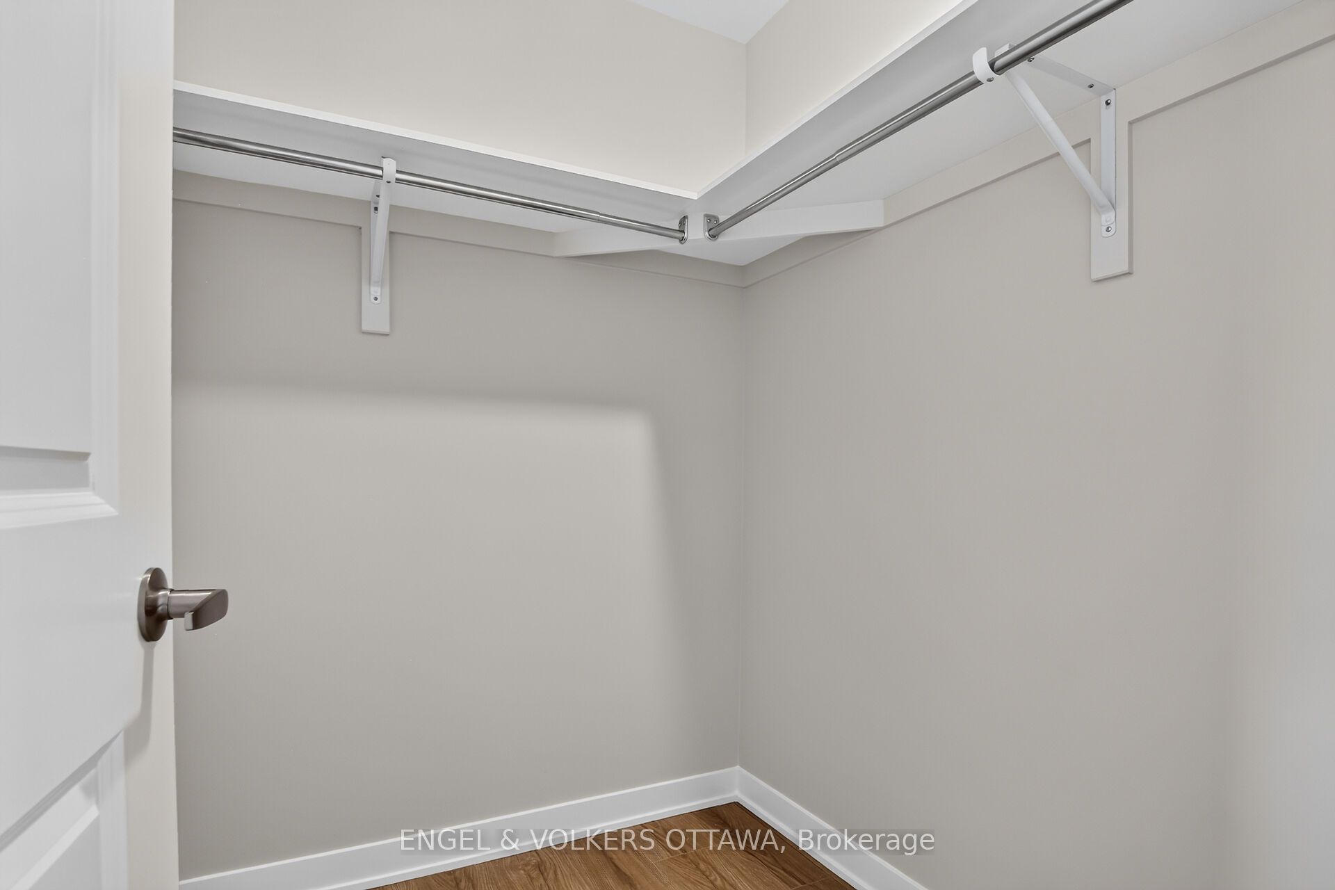 728 Haflinger Row Property Photo 25