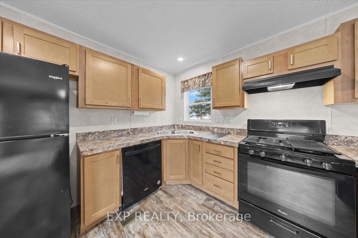 114 Harold Valley Drive Property Photo 11