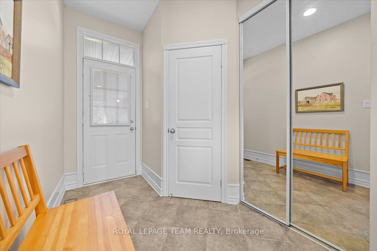 40 Saddlesmith Circle Property Photo 4