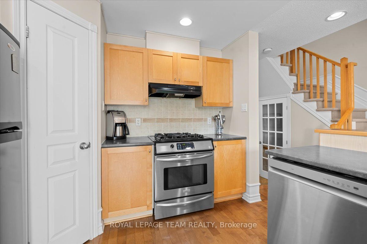 40 Saddlesmith Circle Property Photo 7