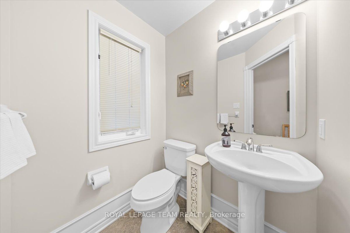 40 Saddlesmith Circle Property Photo 18