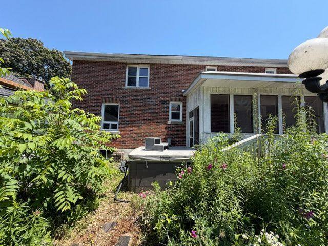 29 Brook Road S Property Photo 28