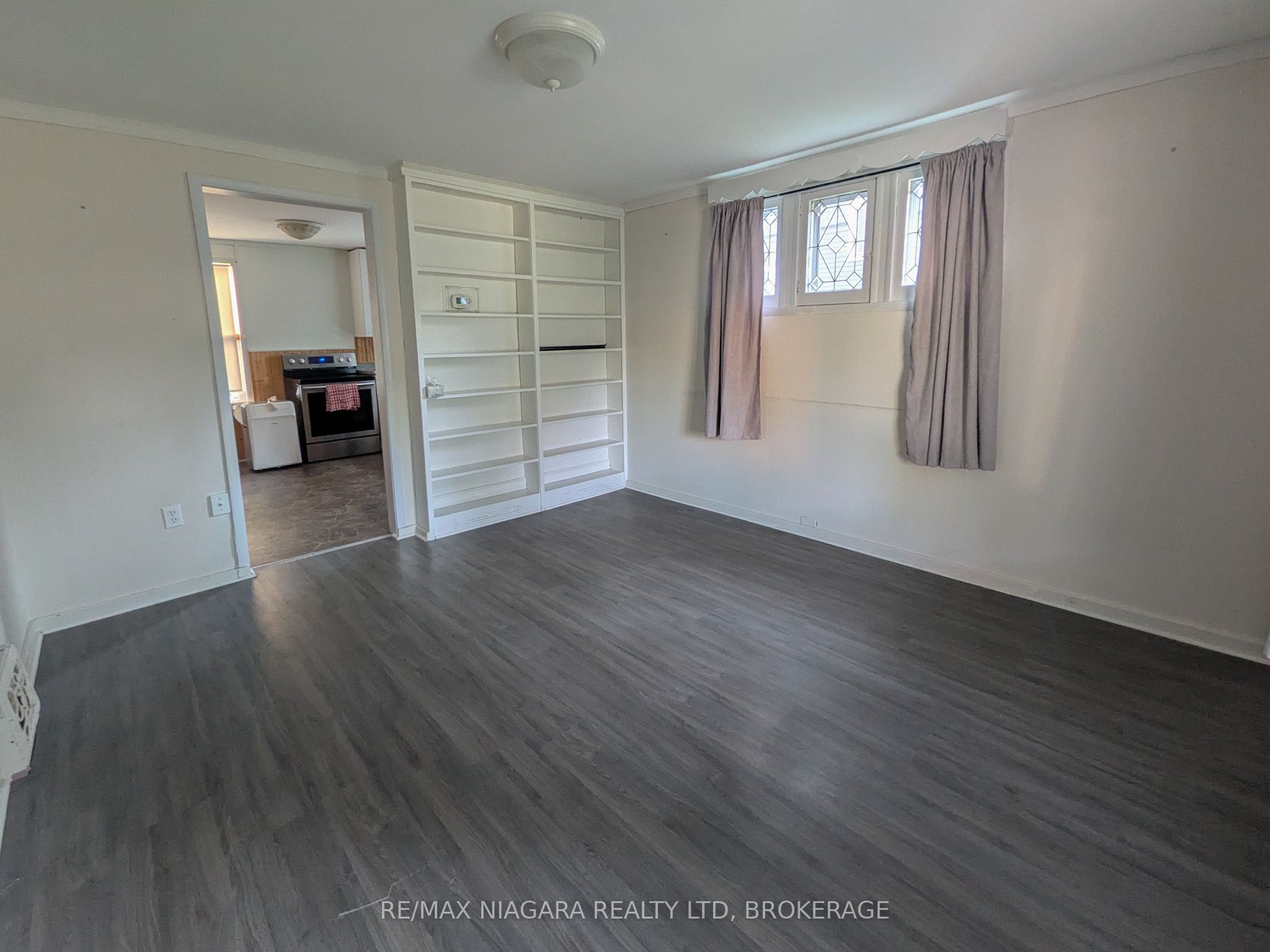 6070 Culp Street Property Photo 6