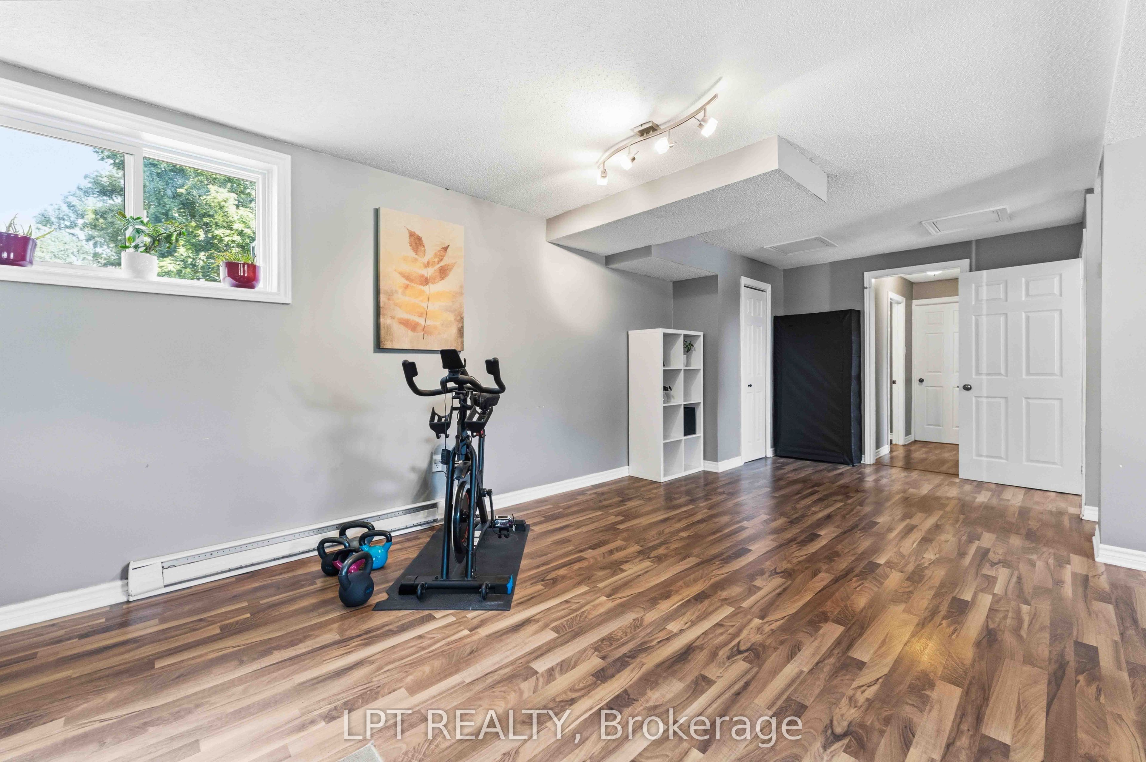 34 Fringewood Drive Property Photo 22