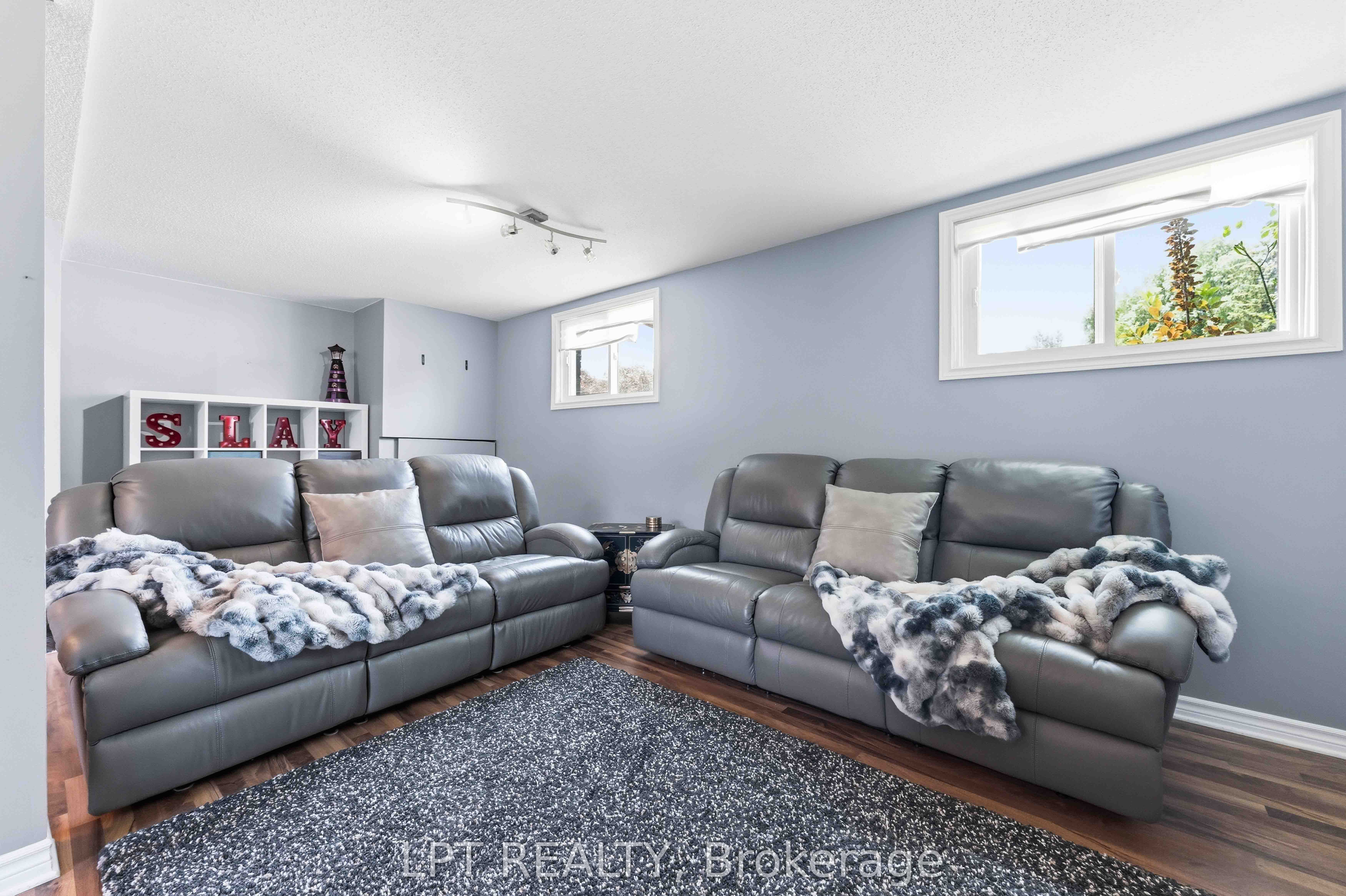 34 Fringewood Drive Property Photo 23