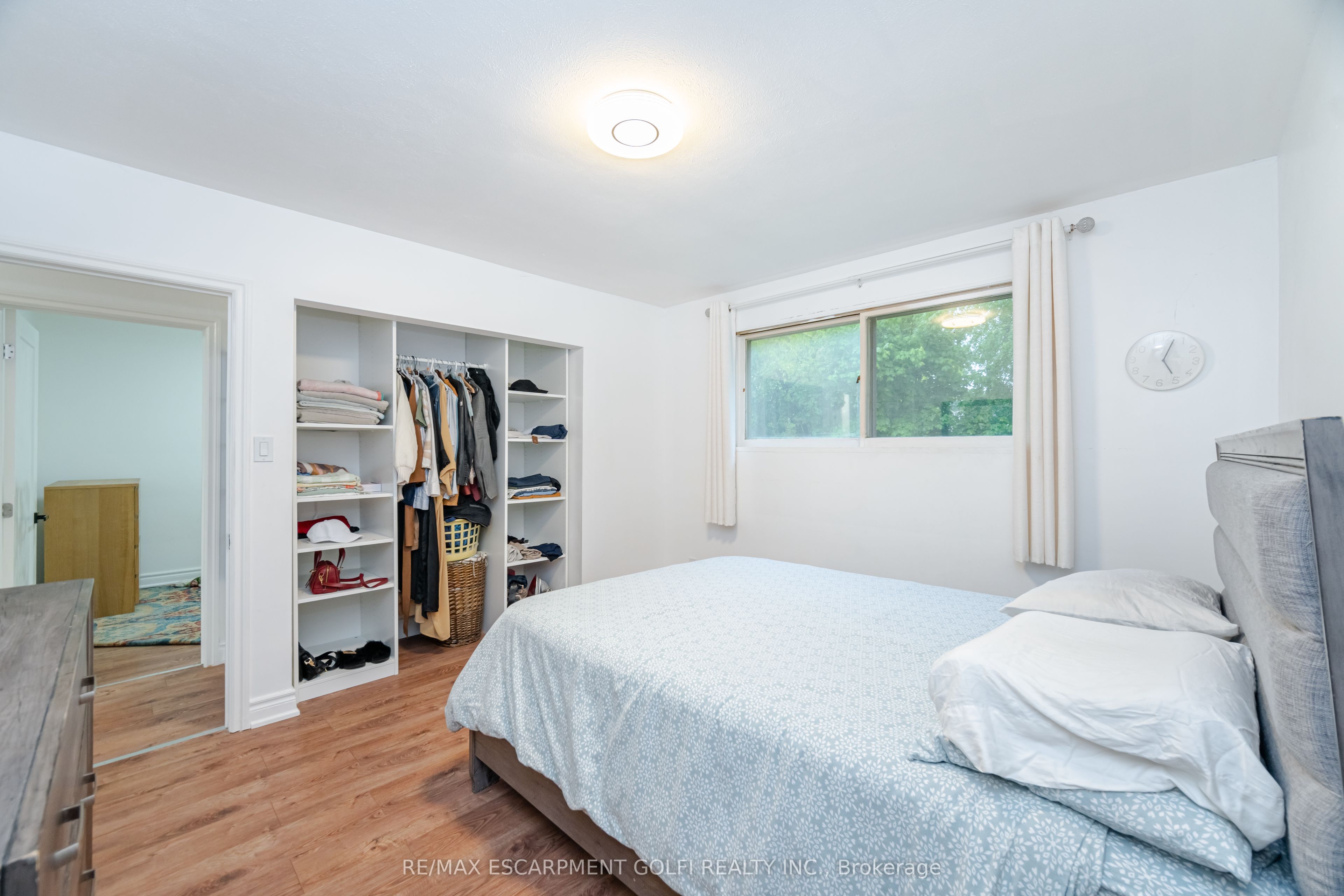 297 Mohawk Road W Property Photo 17