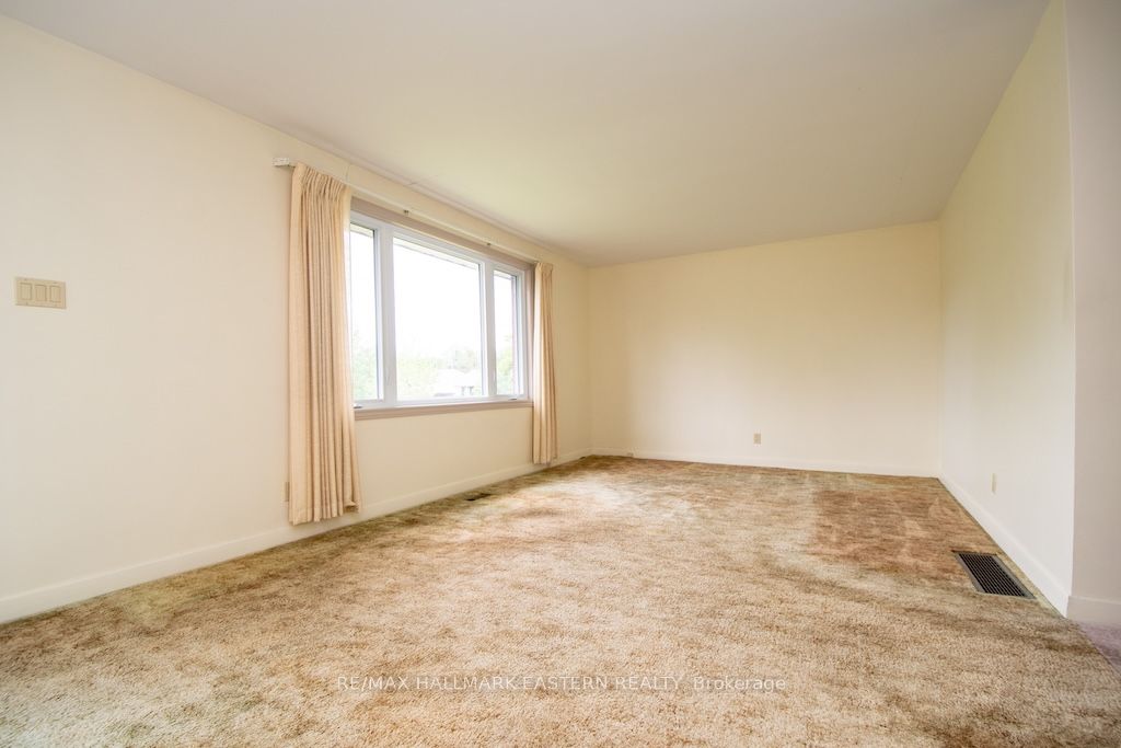 844 Philip Street Property Photo 6