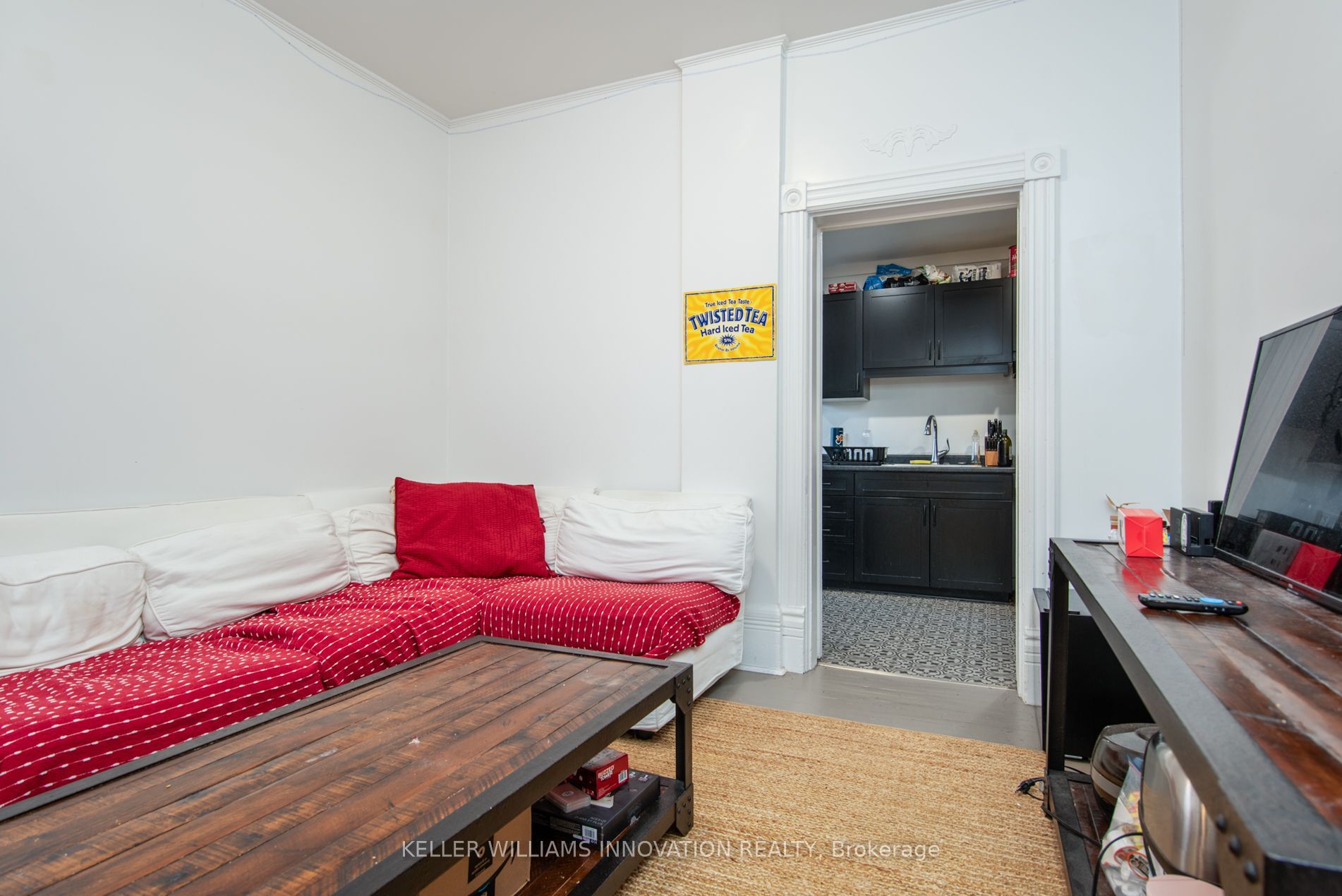 70 Waterloo Avenue B Property Photo 5