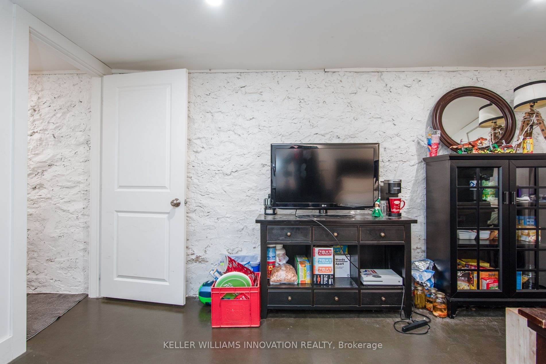 70 Waterloo Avenue B Property Photo 14