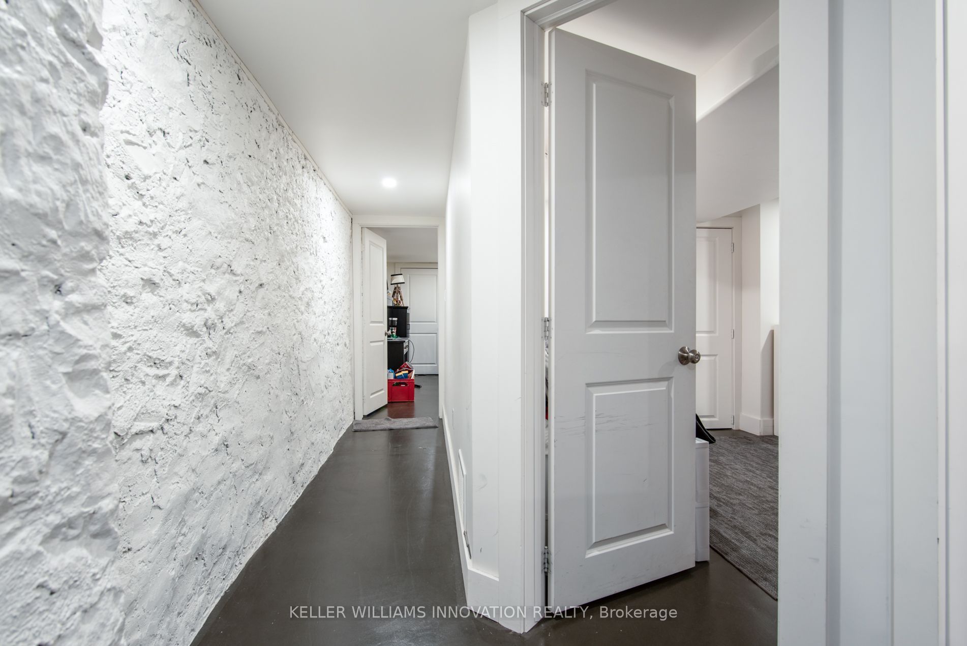 70 Waterloo Avenue B Property Photo 16