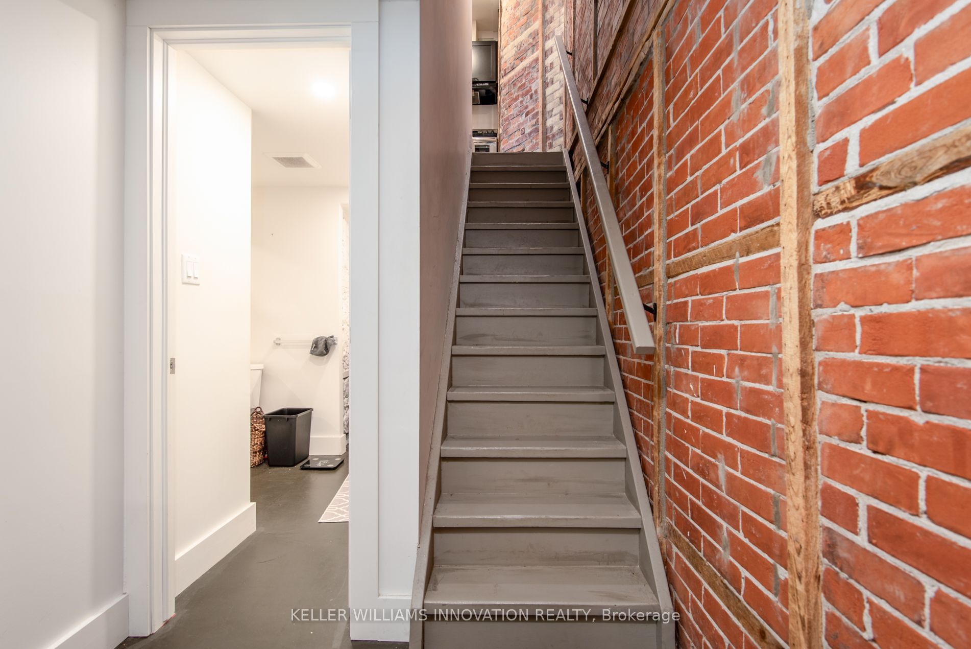 70 Waterloo Avenue B Property Photo 17
