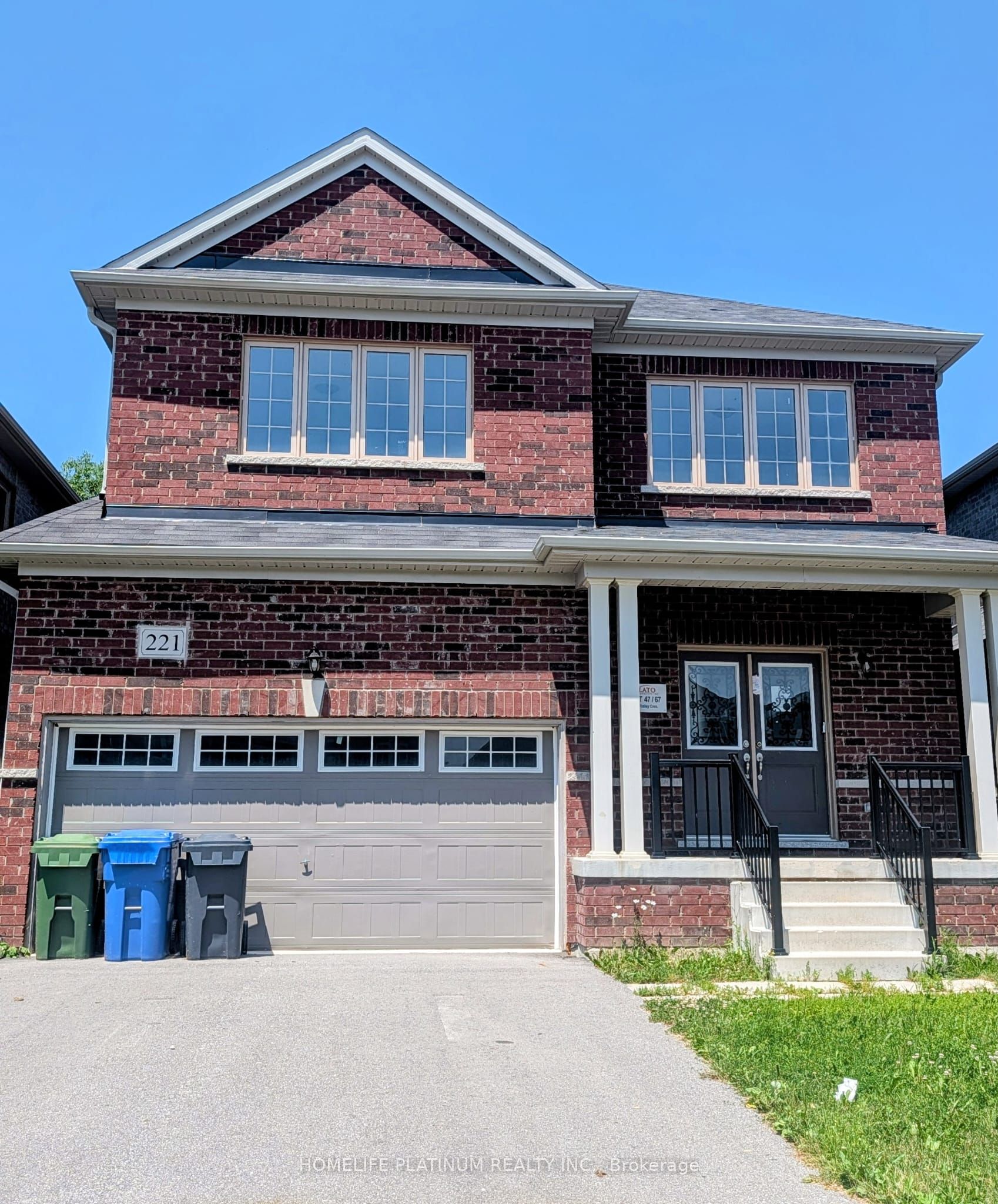 221 Ridley Crescent Property Photo 1