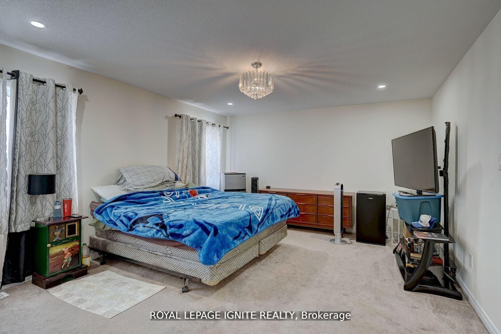 41 Northhill Avenue E Property Photo 15