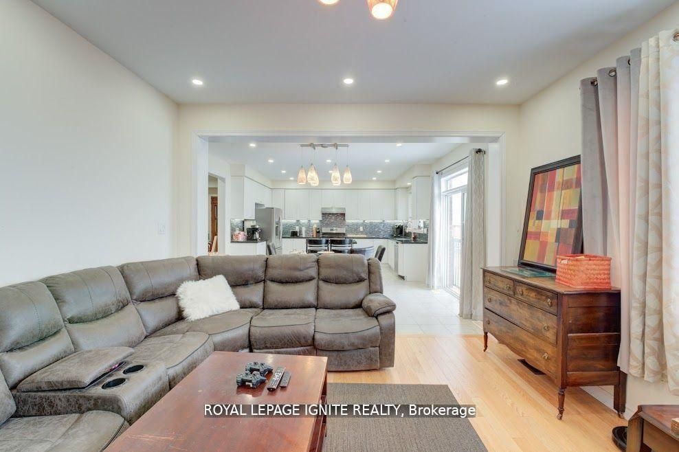 41 Northhill Avenue E Property Photo 25