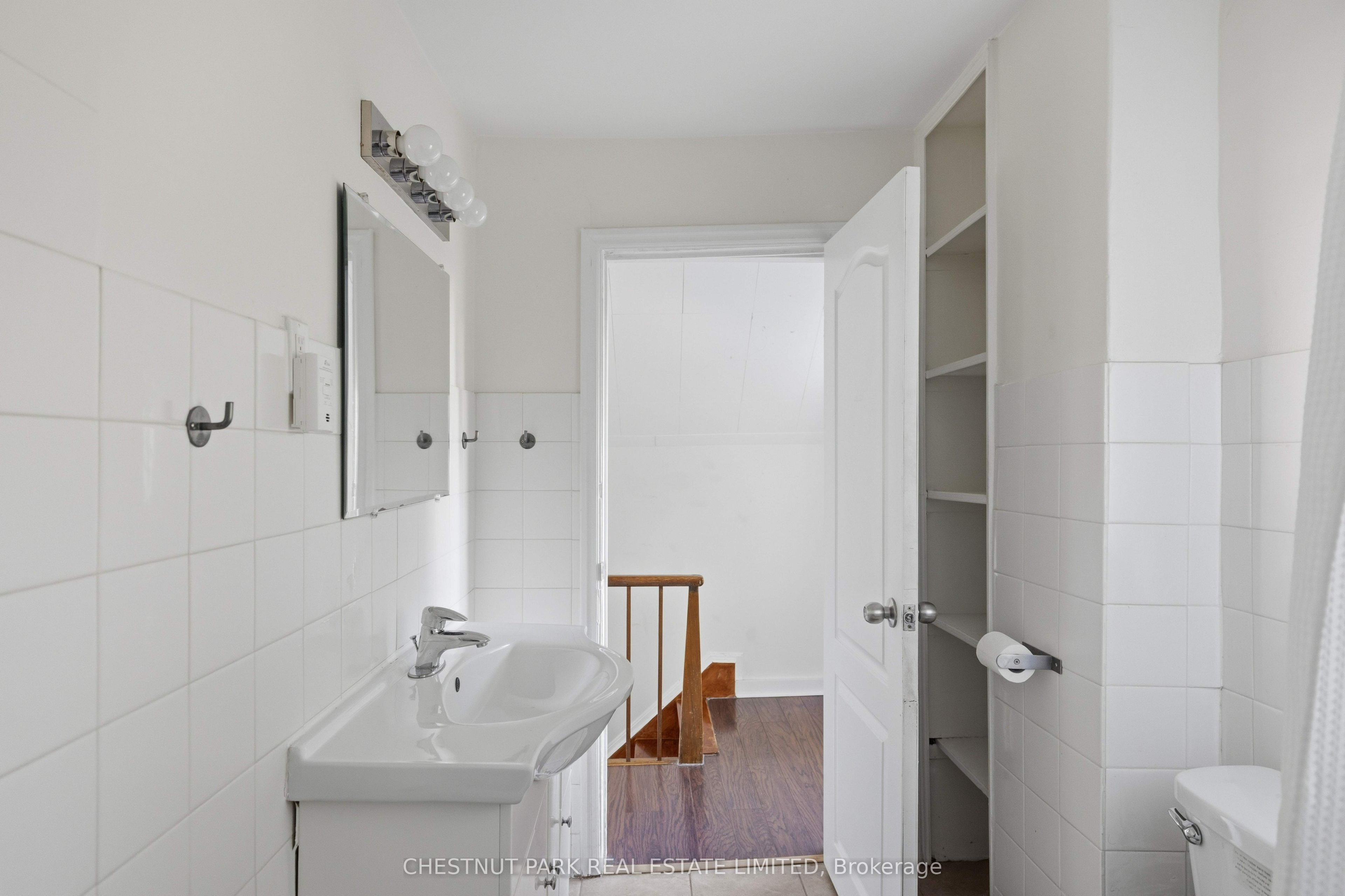 451 Albert Street Property Photo 18