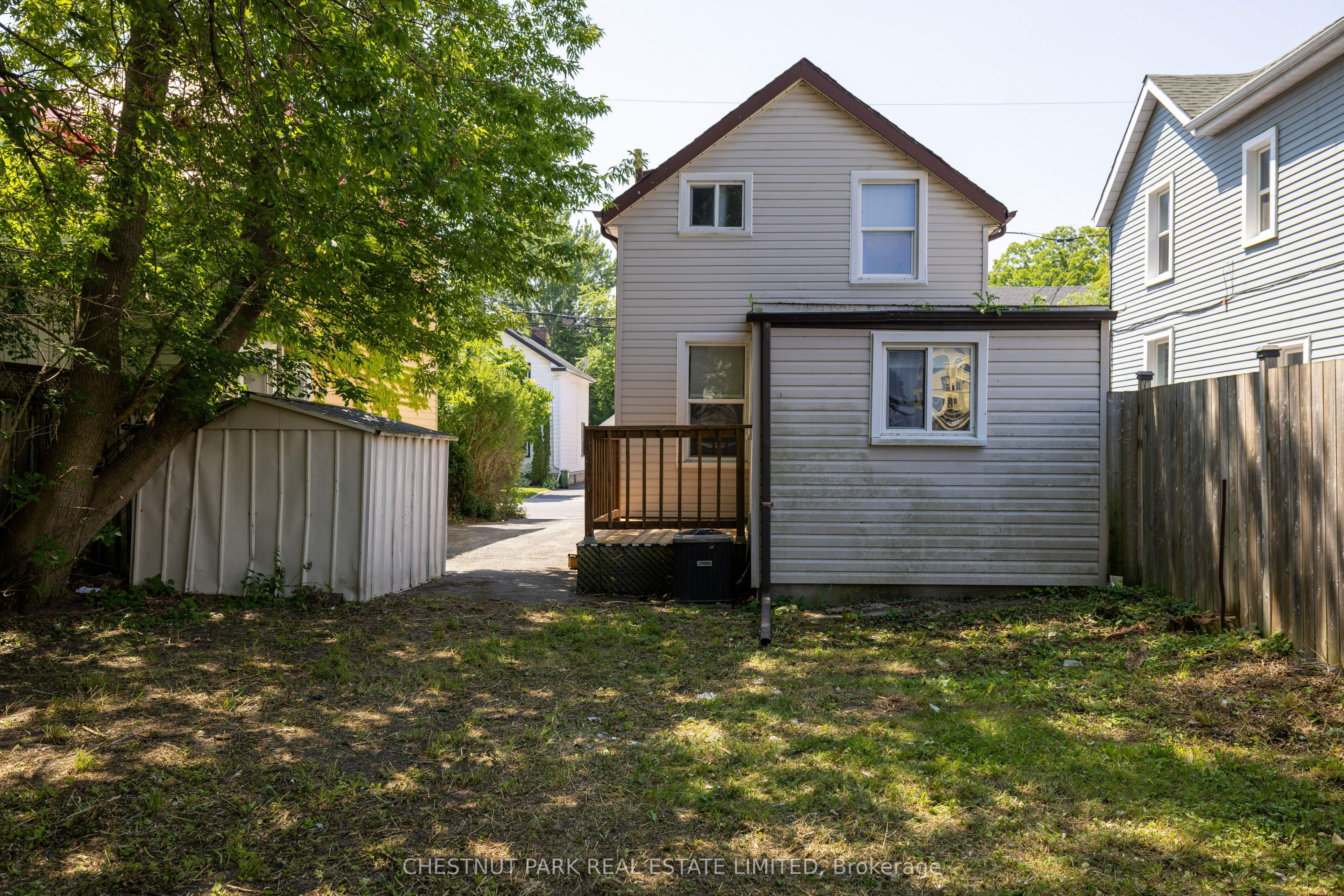 451 Albert Street Property Photo 26