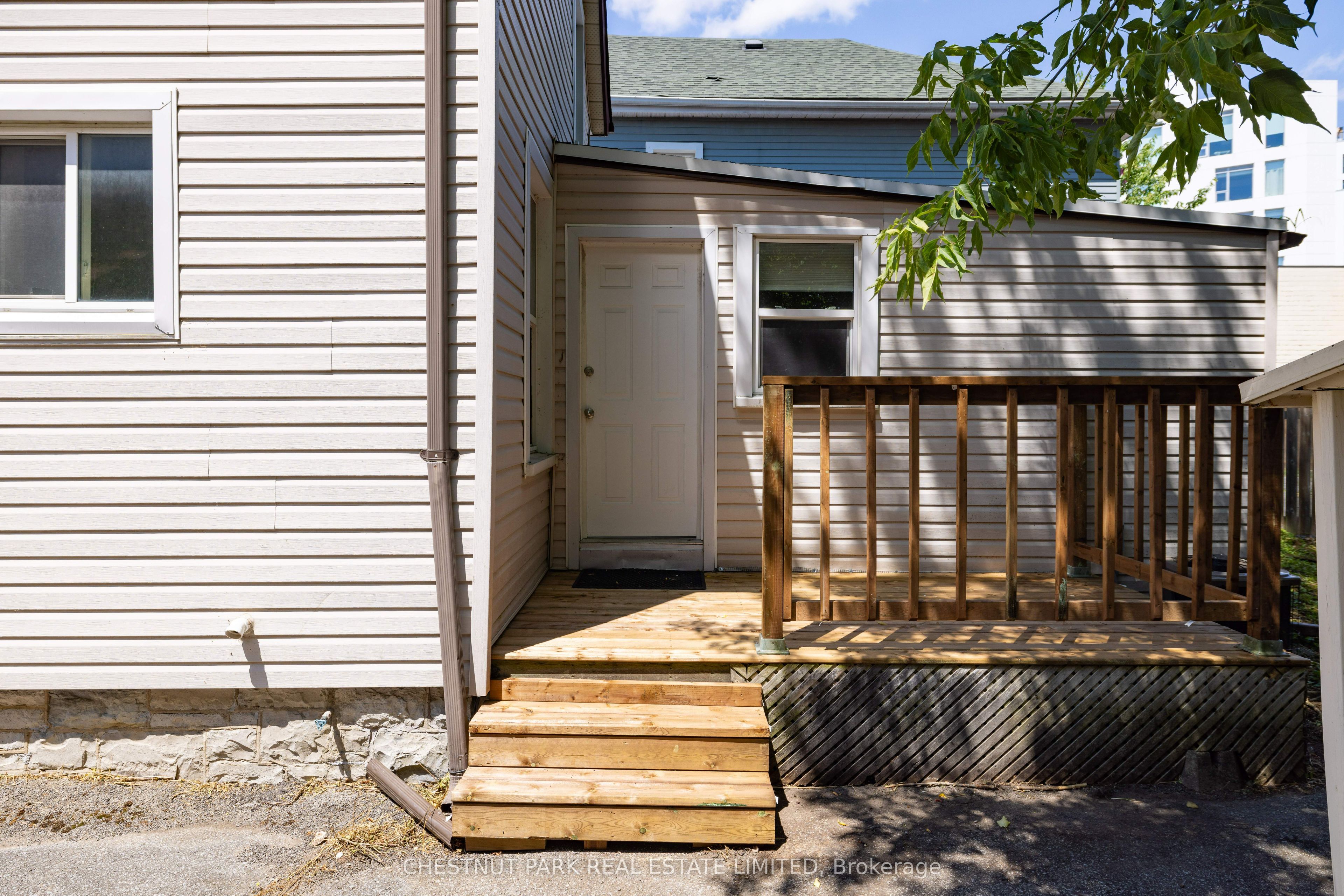 451 Albert Street Property Photo 28