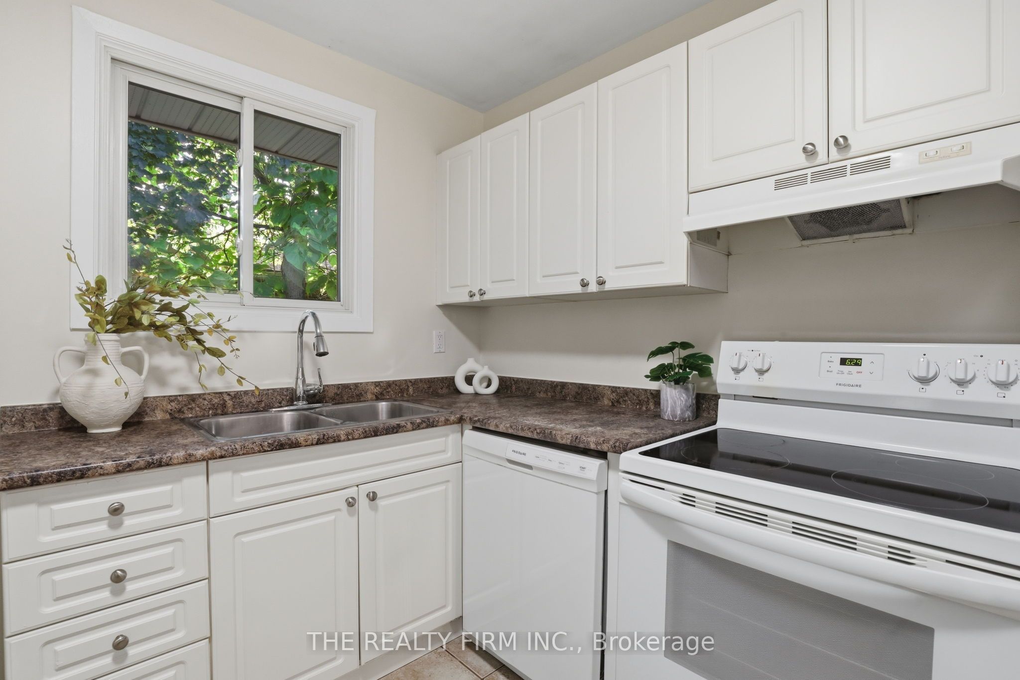 2 Noel Avenue Property Photo 13