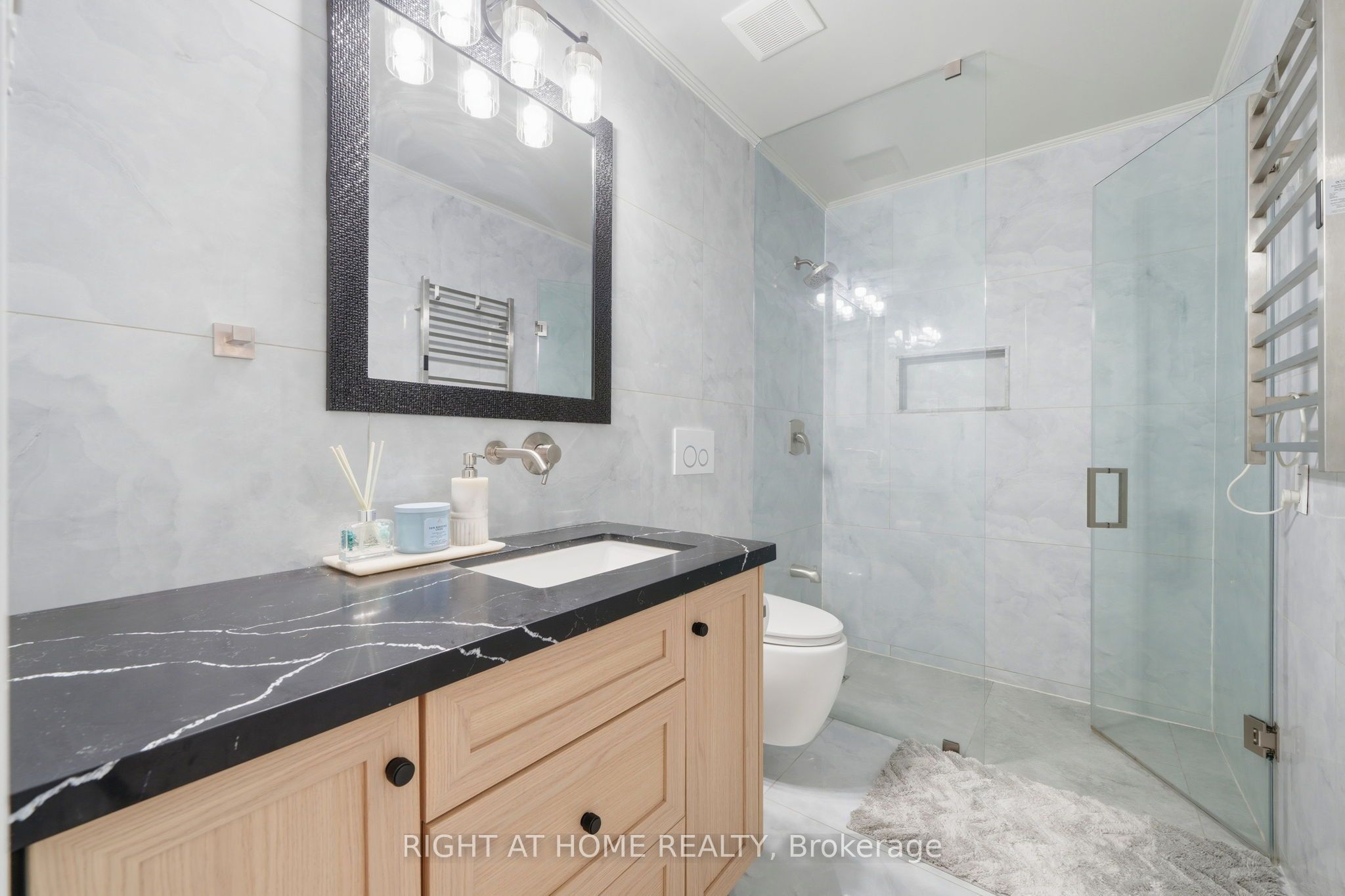 5609 4th Line Property Photo 13