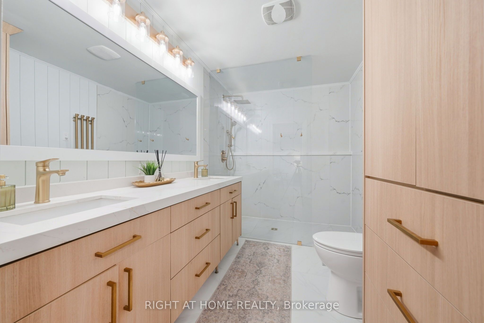 5609 4th Line Property Photo 21