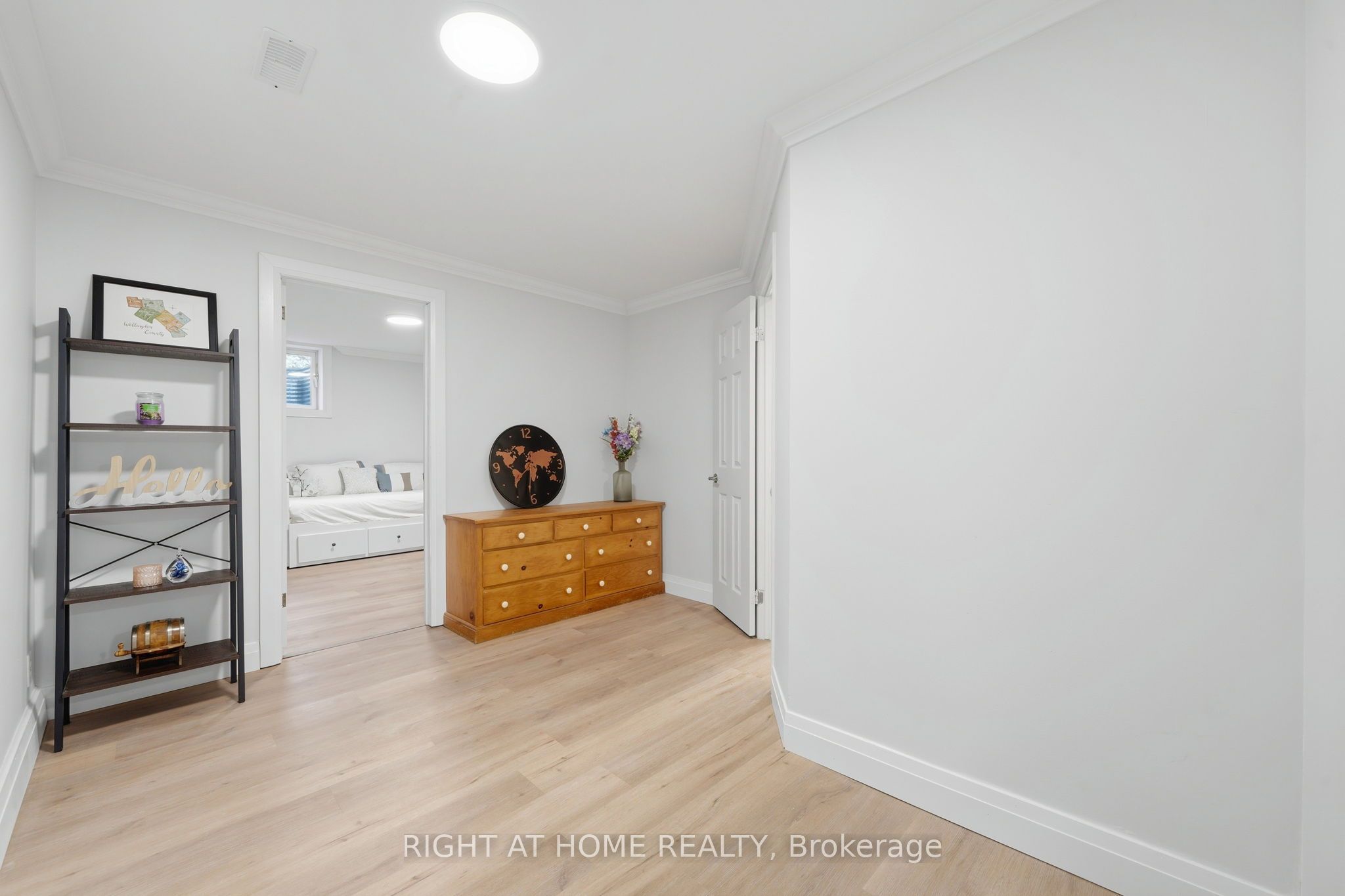 5609 4th Line Property Photo 26