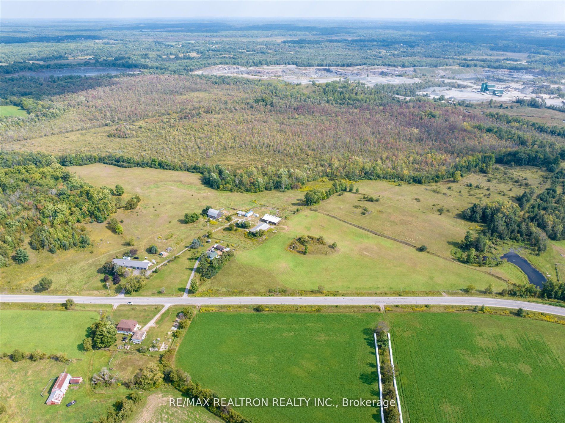 887 County 48 Road Property Photo 1