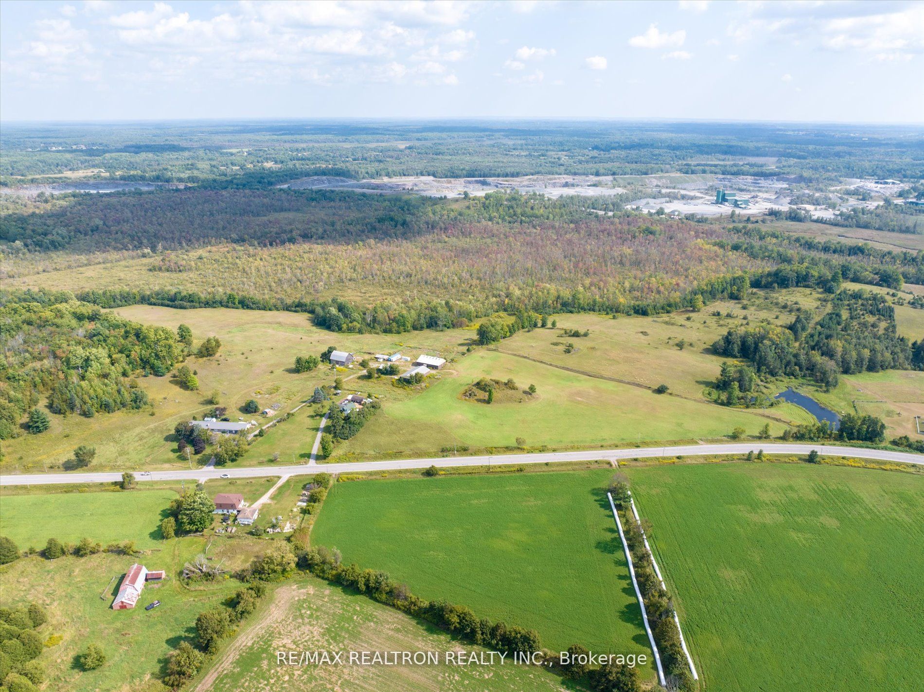 887 County 48 Road Property Photo 3