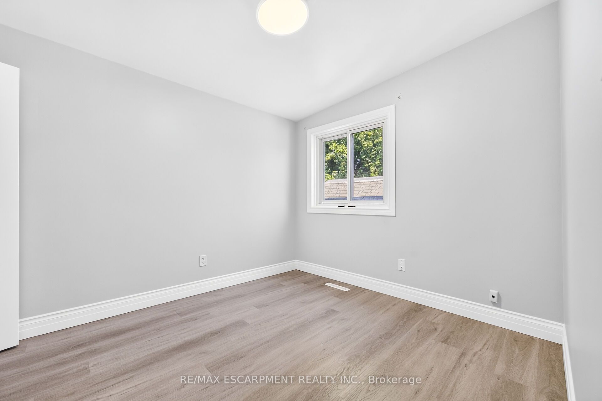96 Fielding Crescent Property Photo 26
