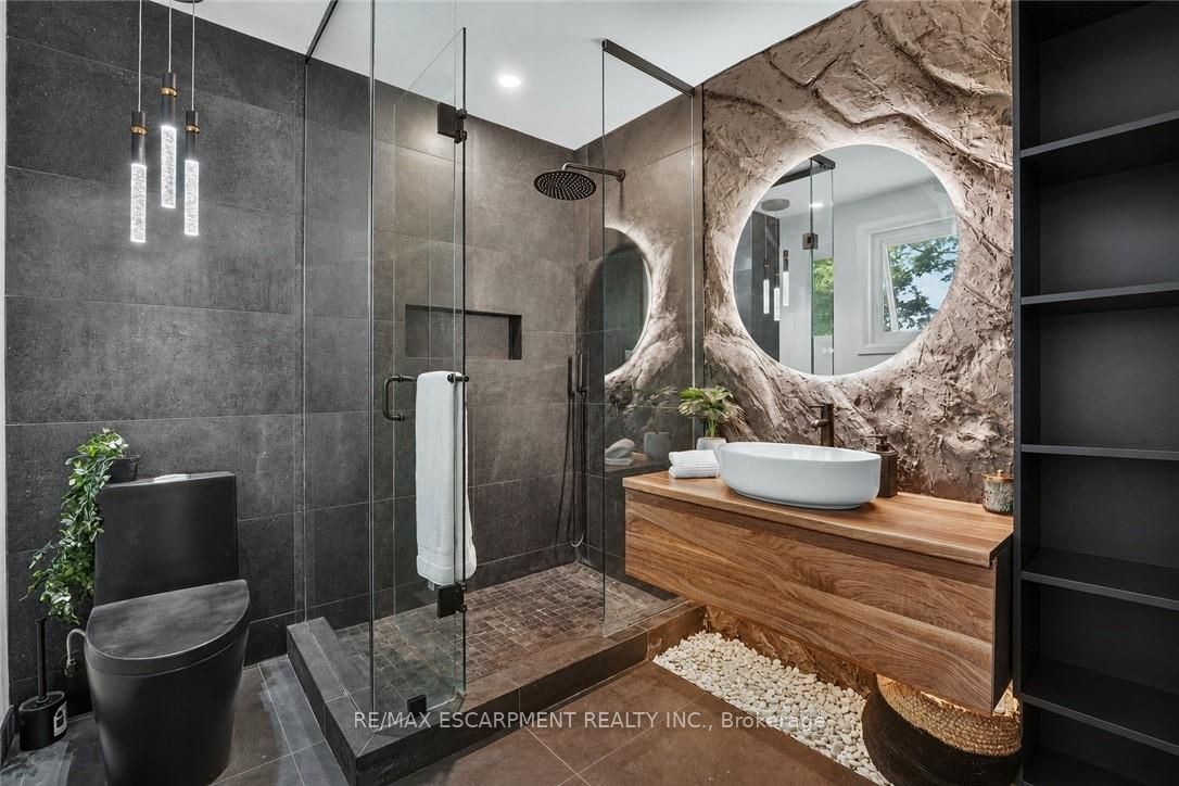 9 Leslie Drive Property Photo 22