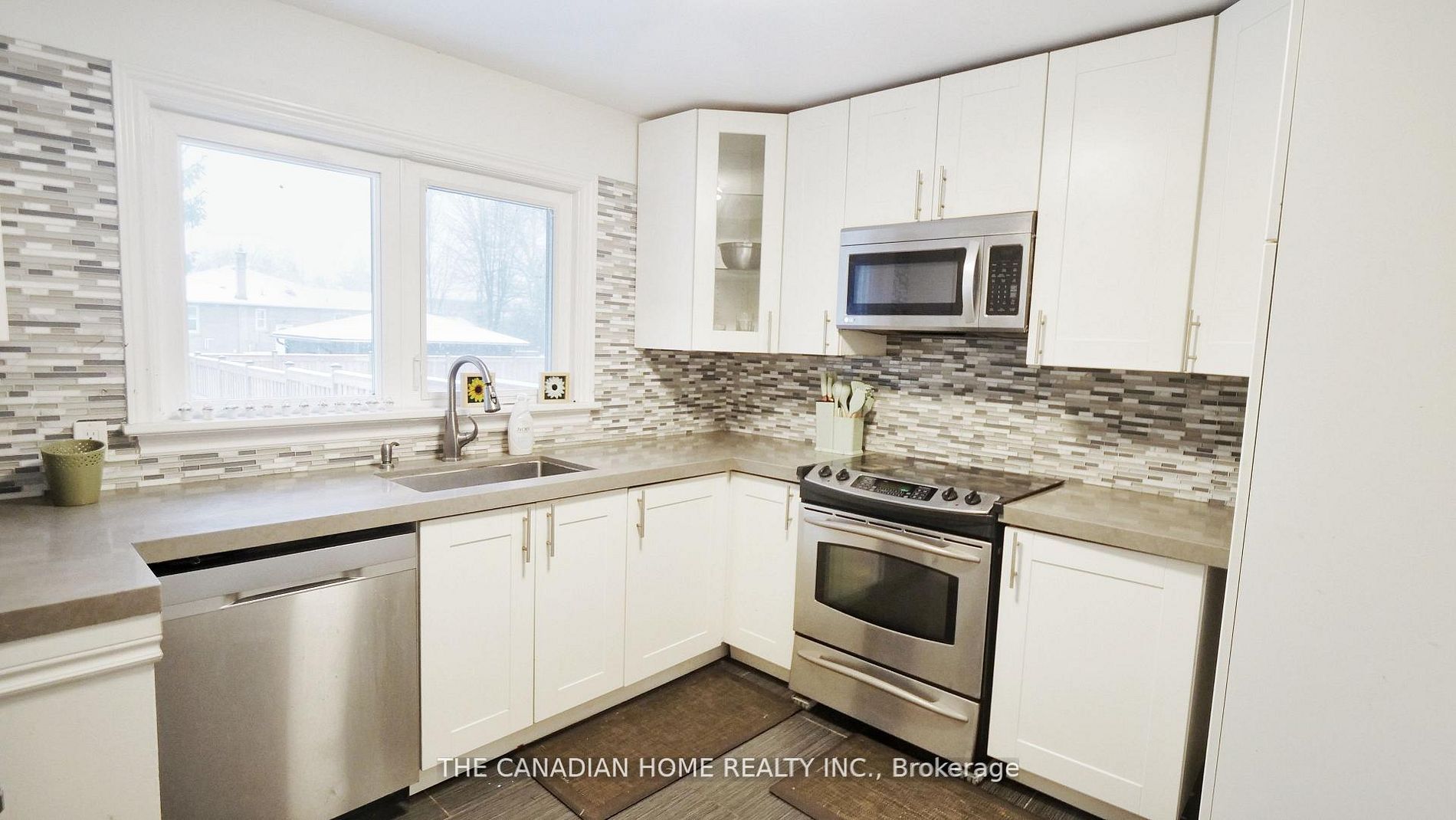 174 Patricia Avenue Property Photo 3