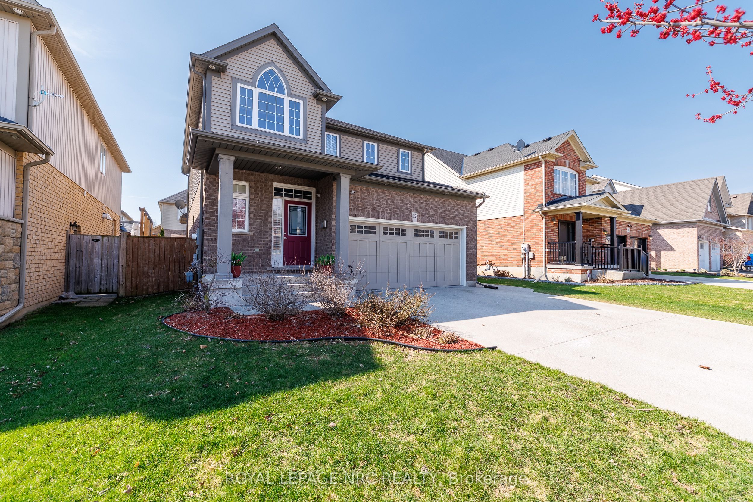 12 Wilfrid Laurier Crescent Property Photo 4
