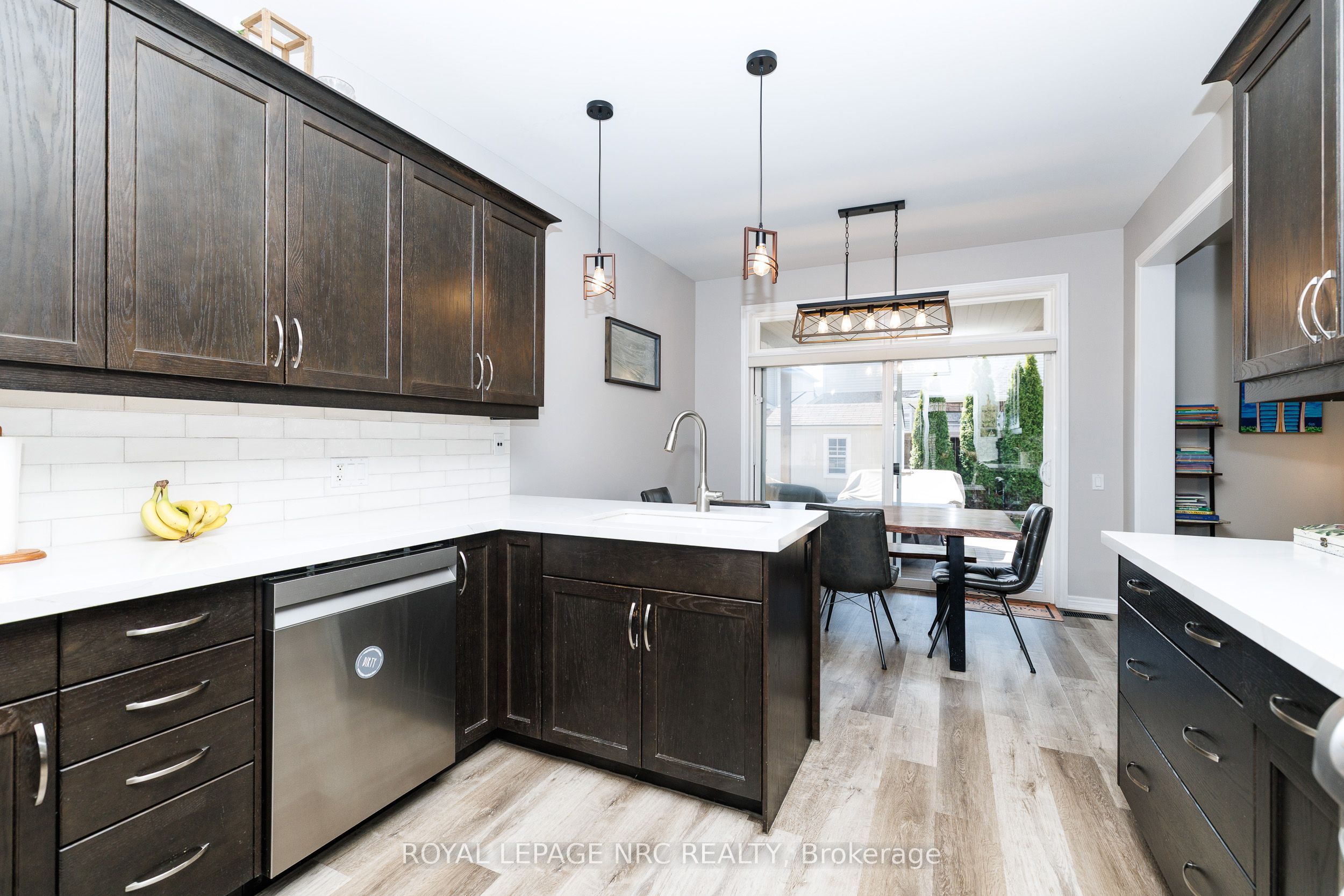12 Wilfrid Laurier Crescent Property Photo 8